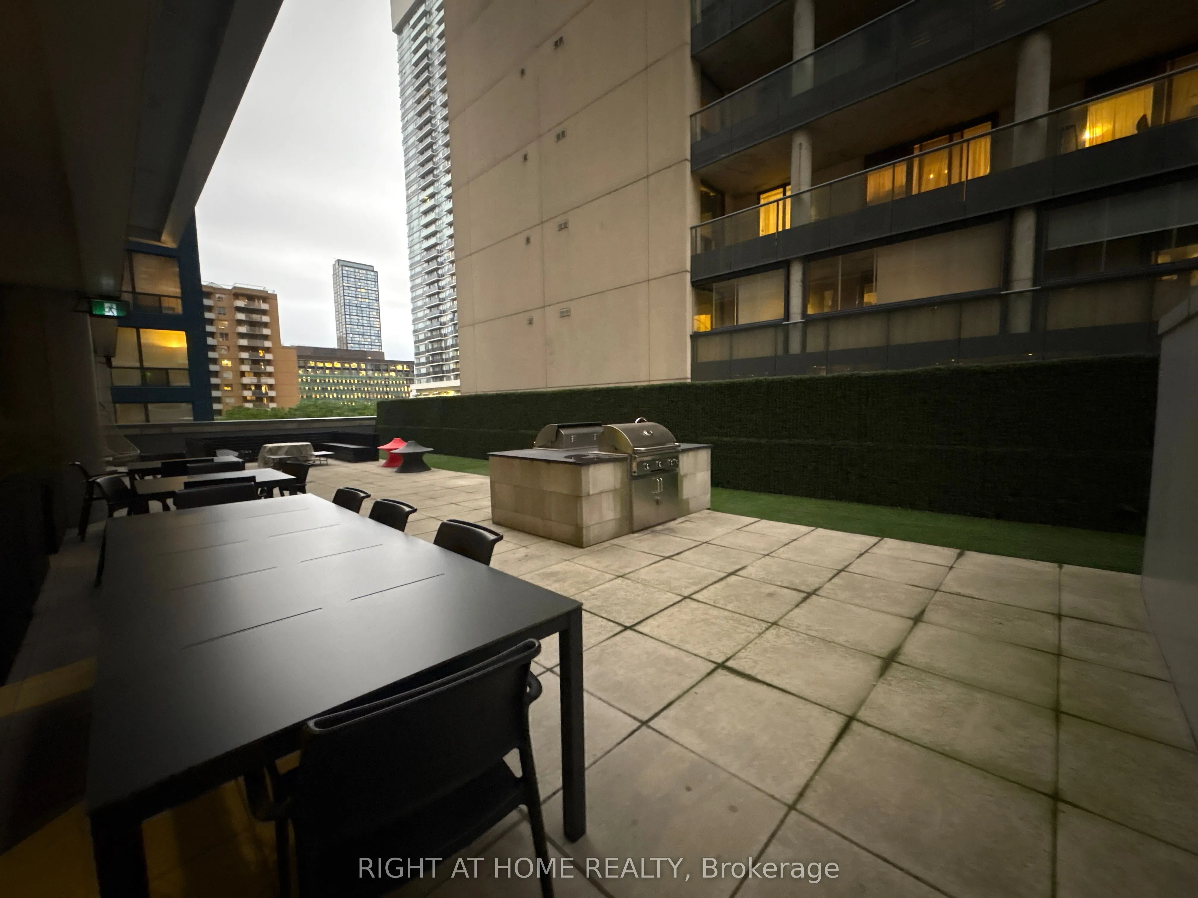 68 Shuter Street, #503