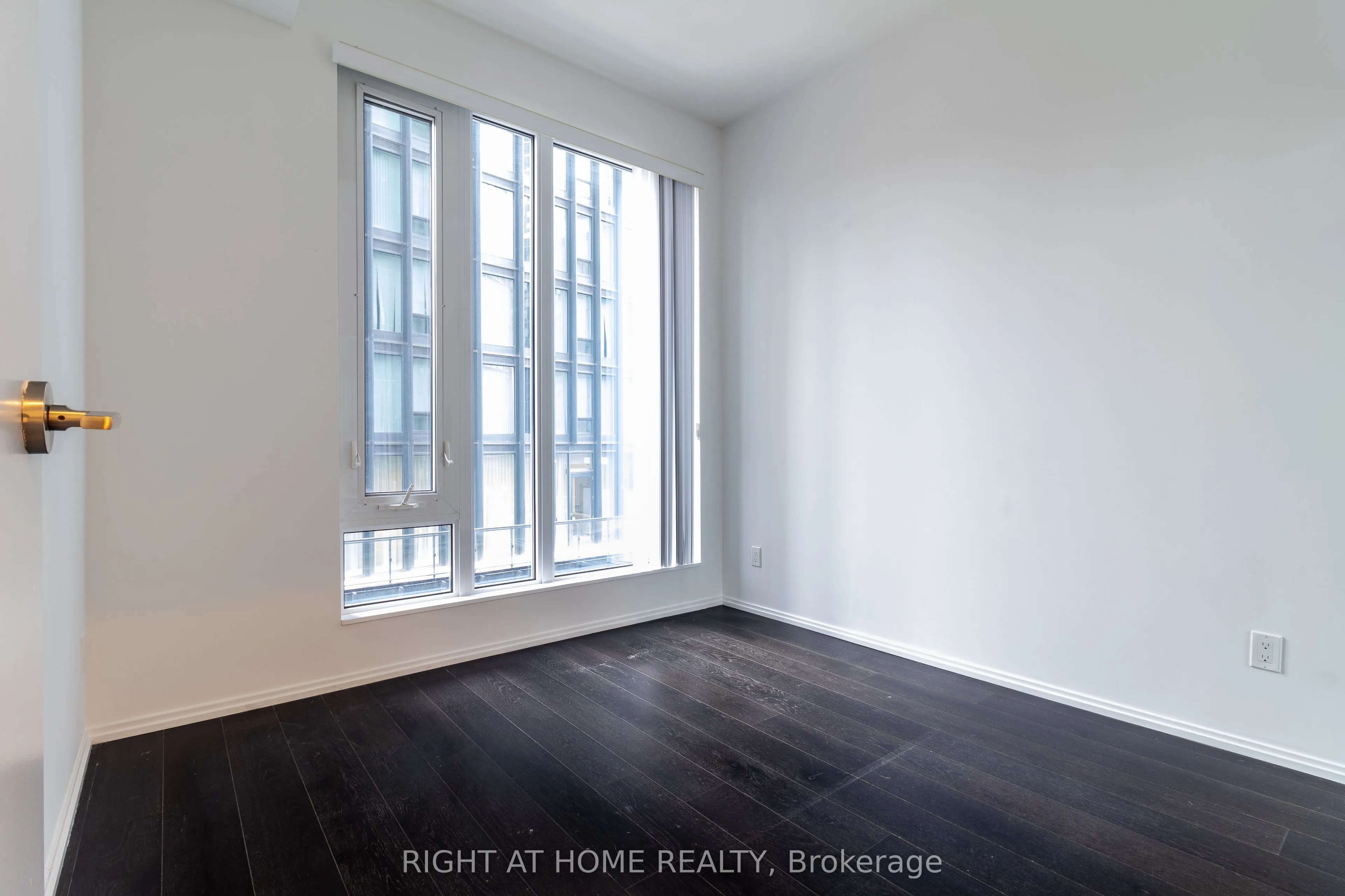 68 Shuter Street, #503