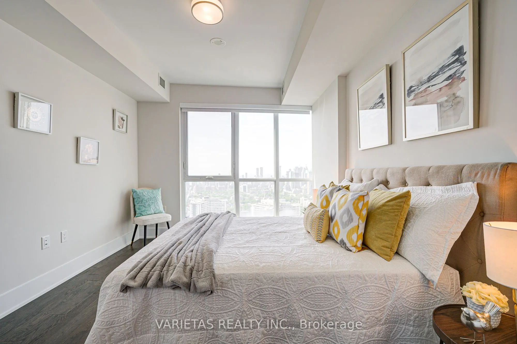 585 Bloor Street E, #4319