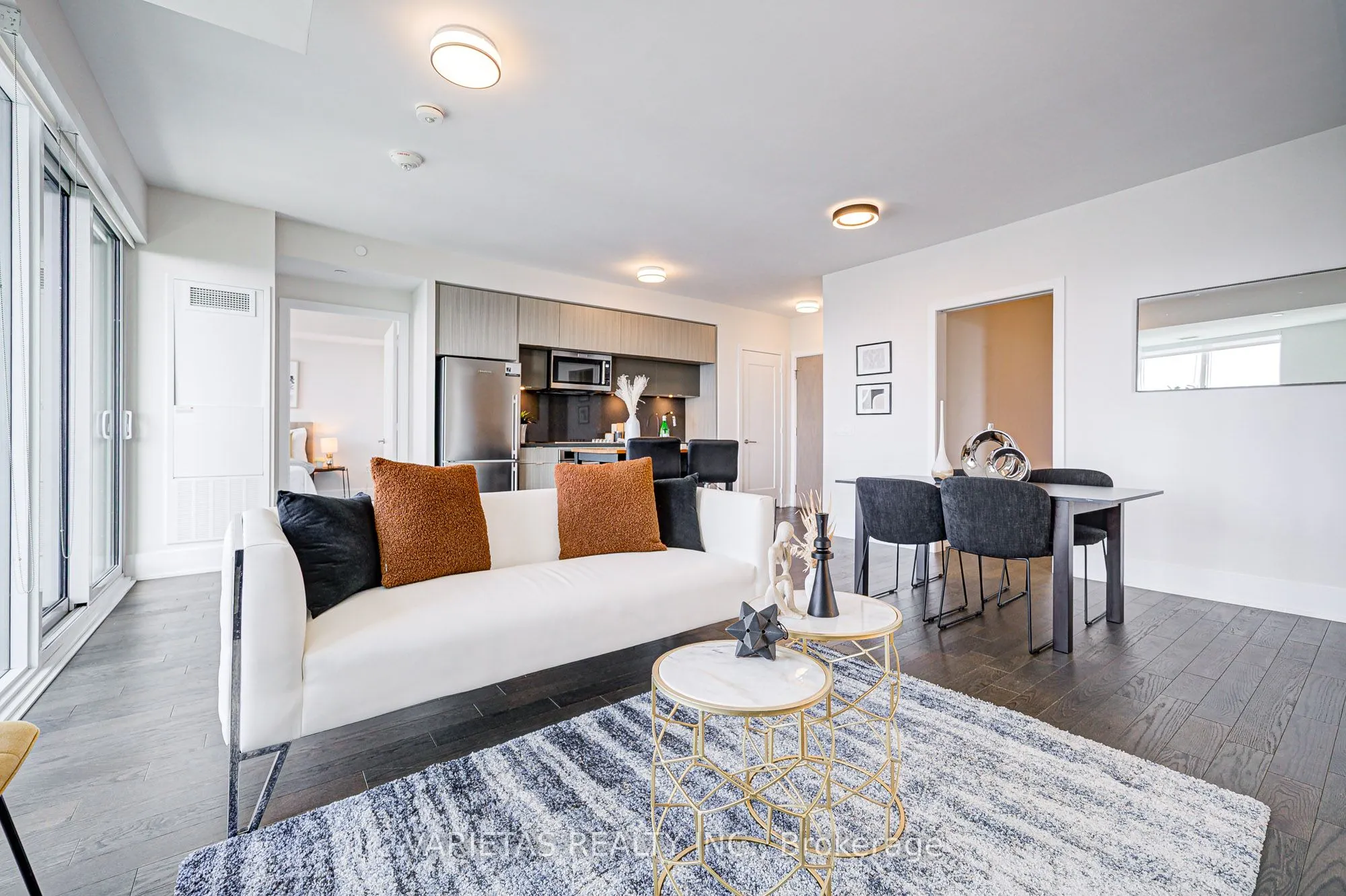 585 Bloor Street E, #4319