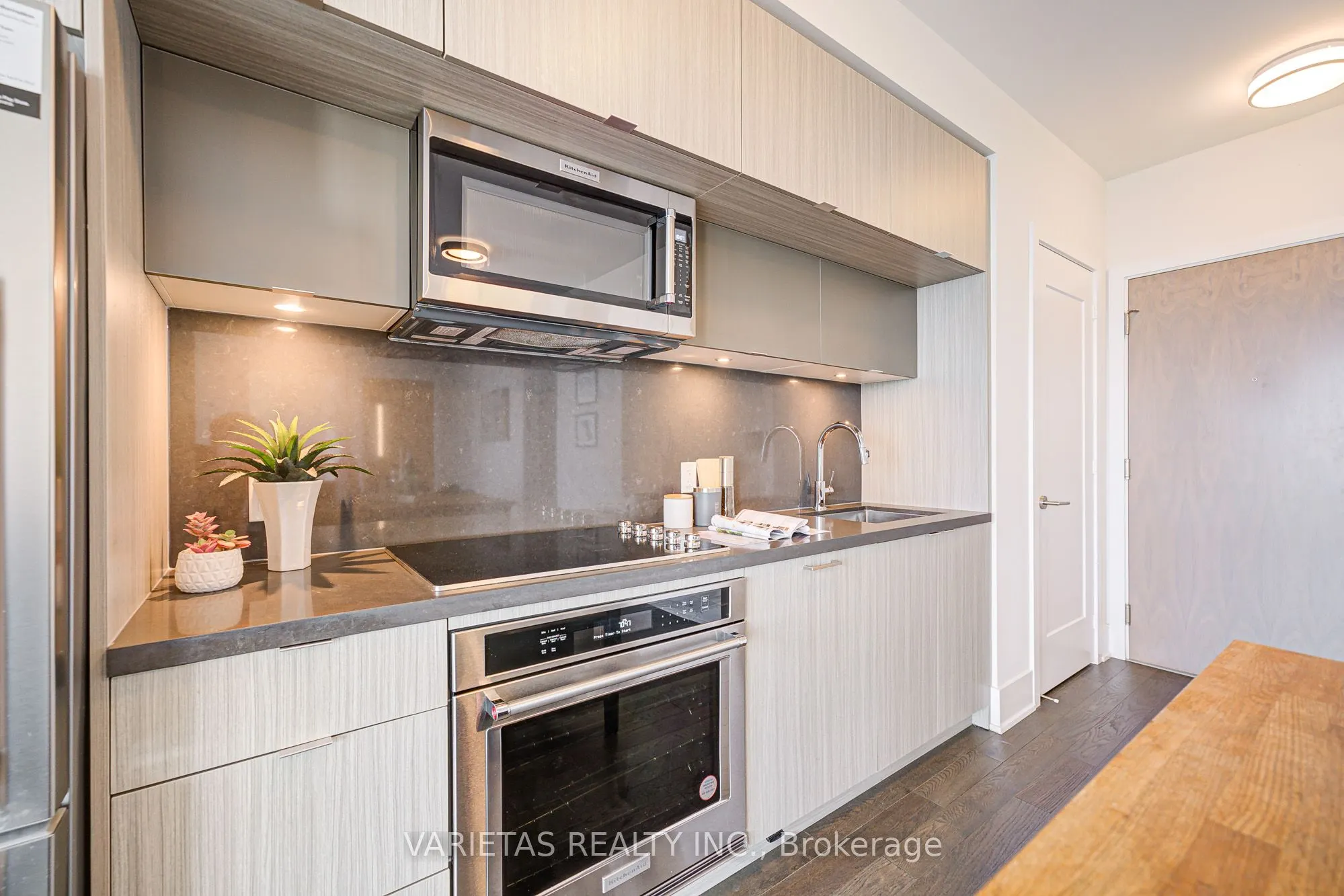 585 Bloor Street E, #4319