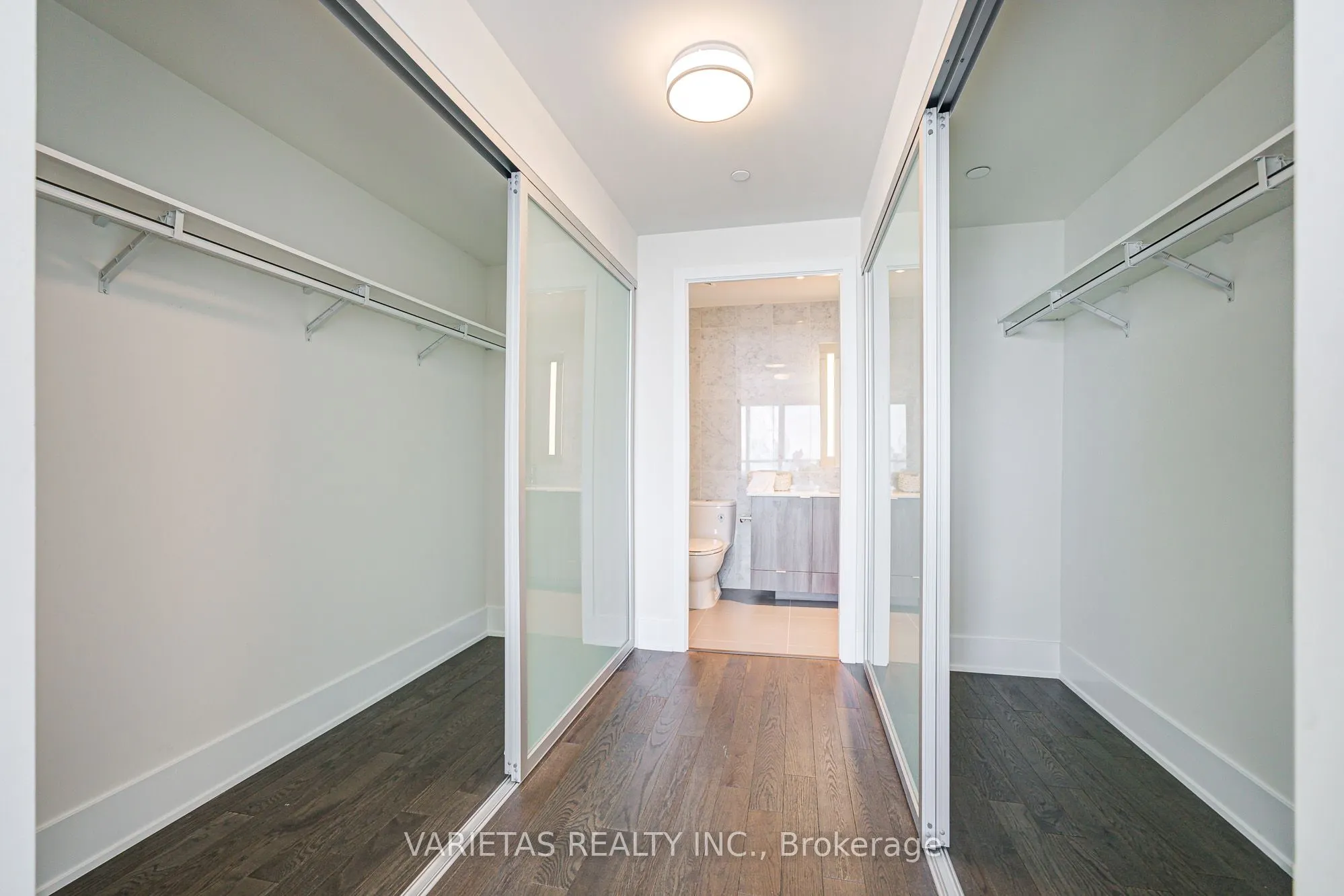 585 Bloor Street E, #4319