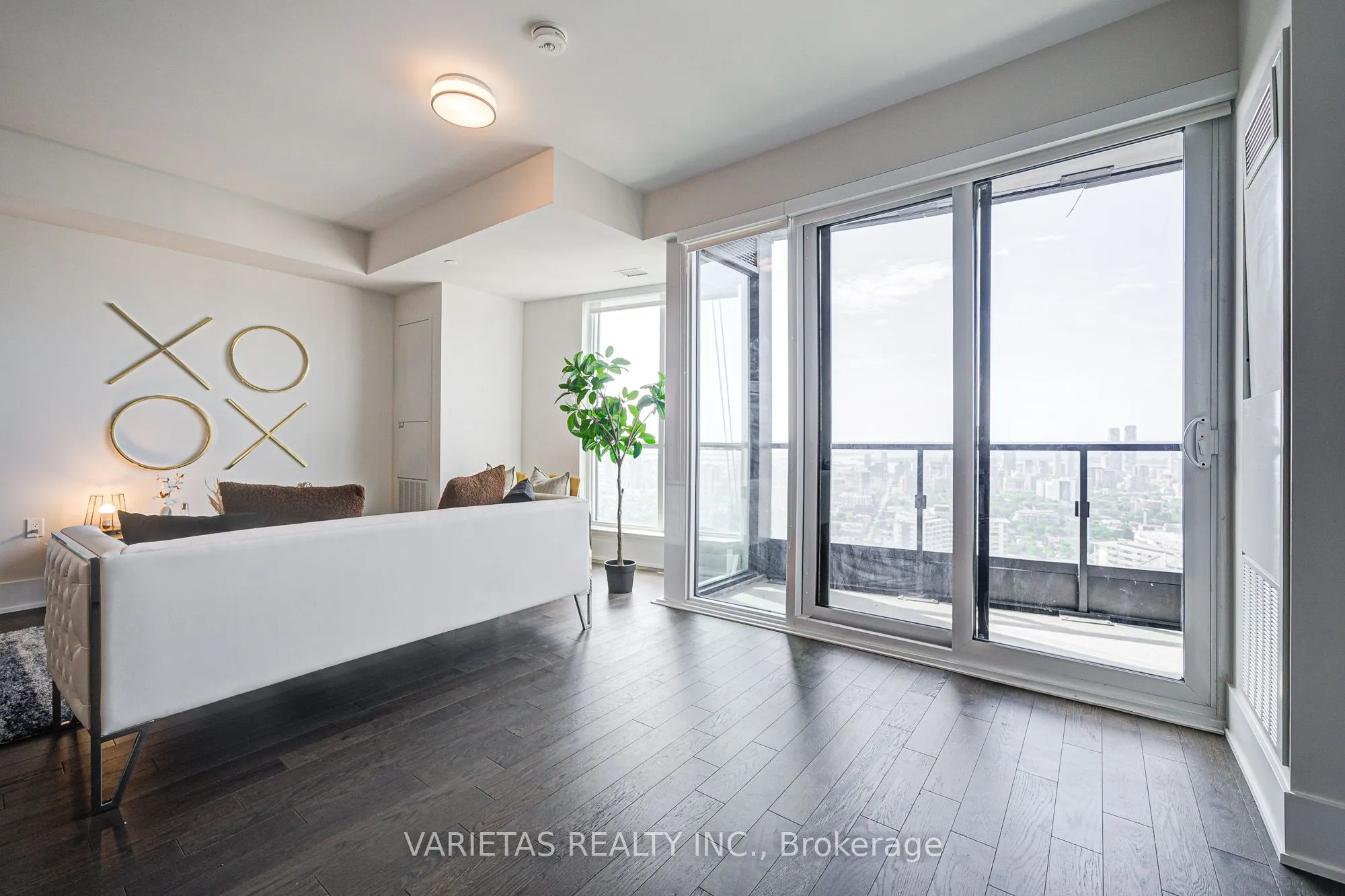 585 Bloor Street E, #4319