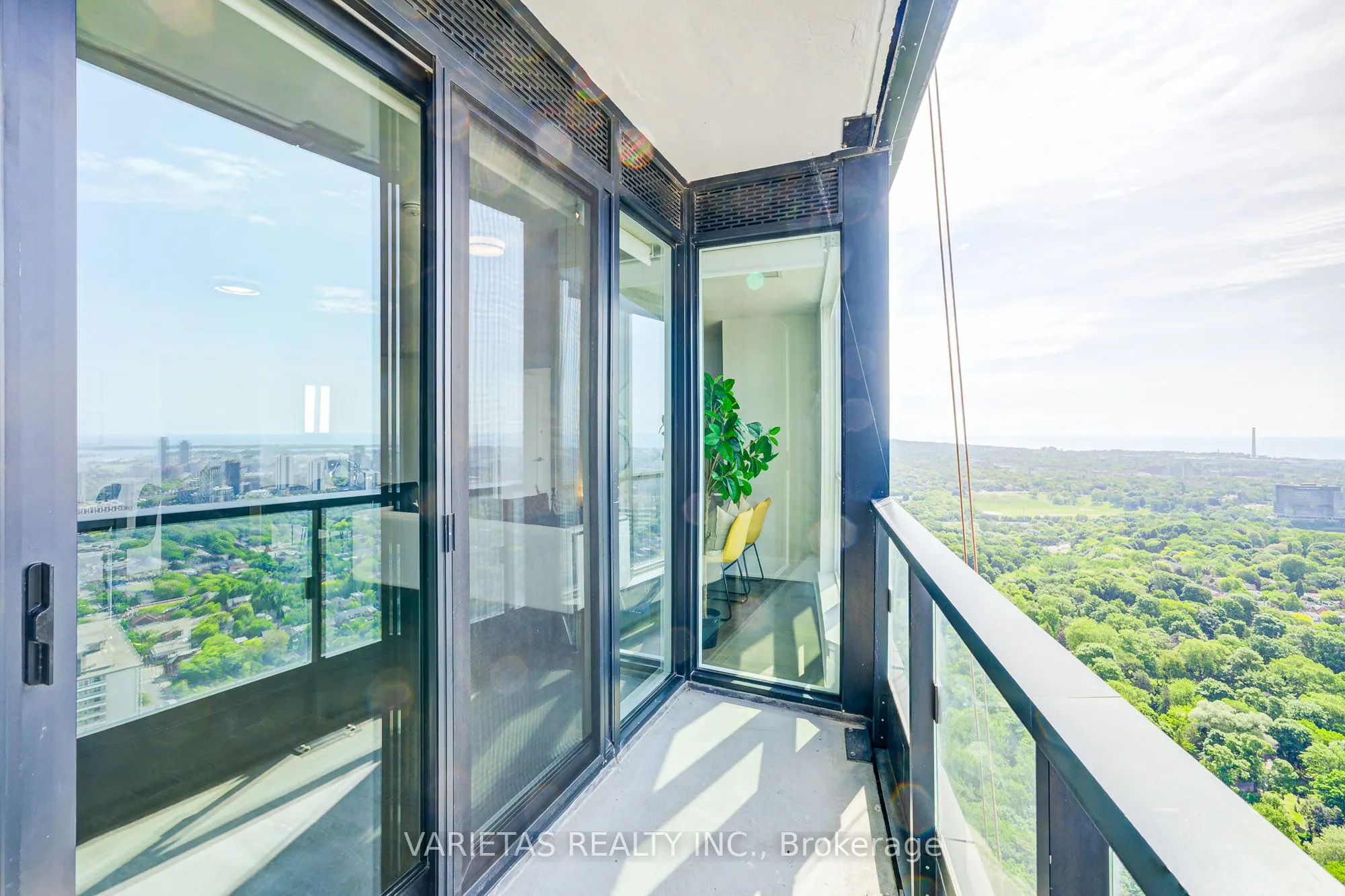 585 Bloor Street E, #4319