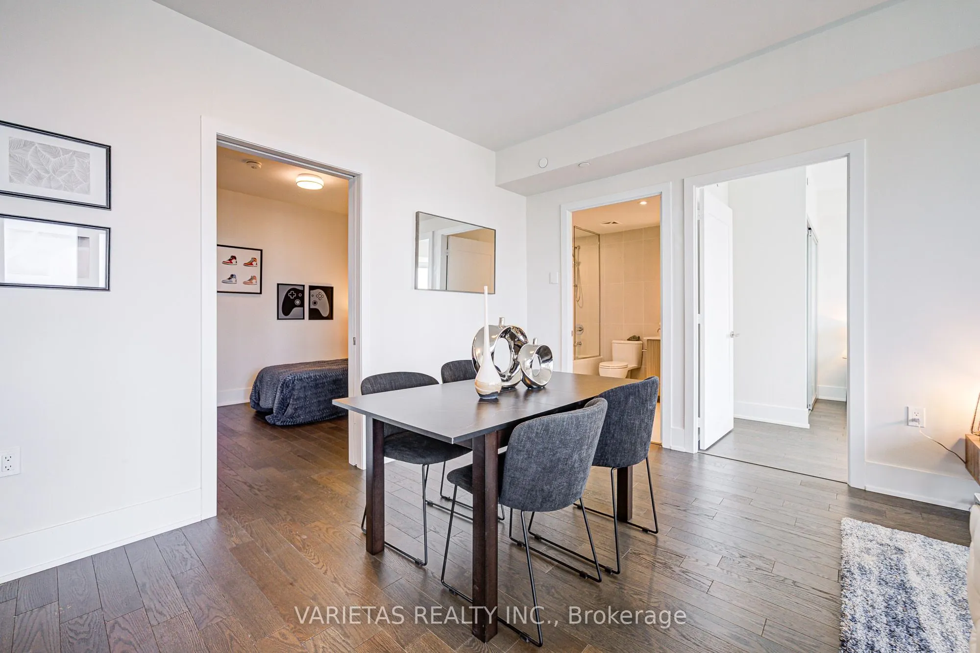 585 Bloor Street E, #4319