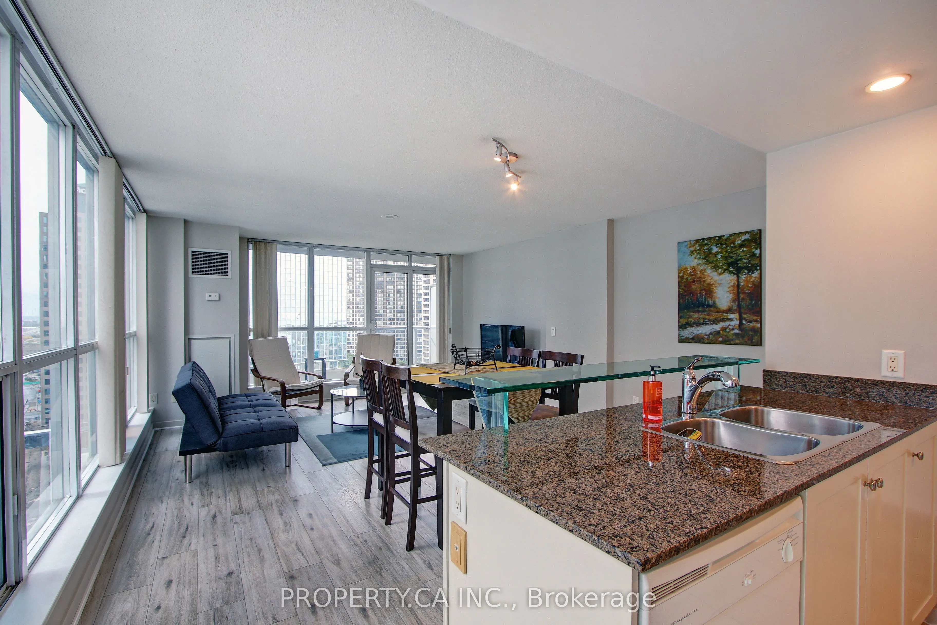 8 York Street, #1902