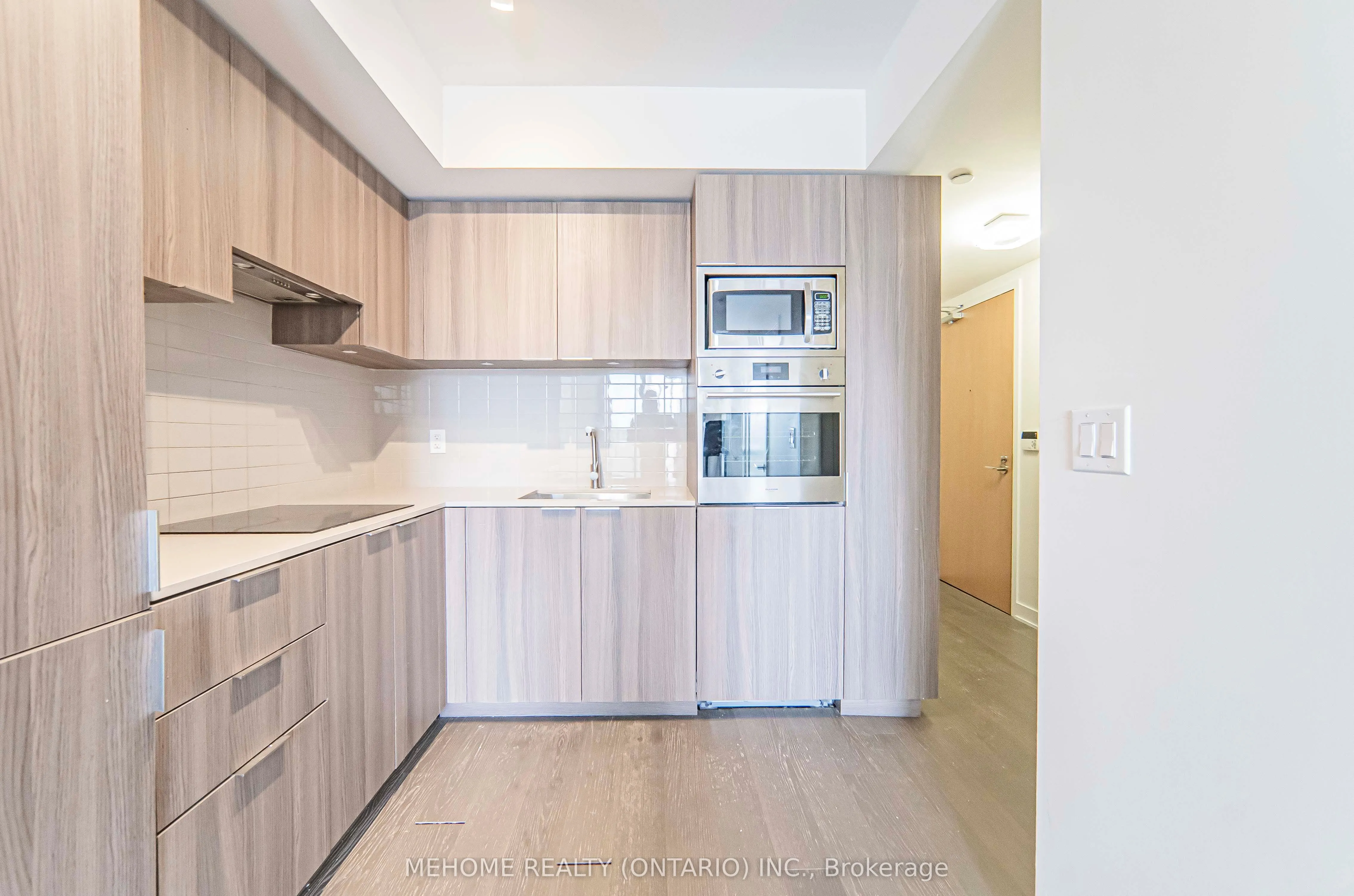 11 Wellesley Street W, #902