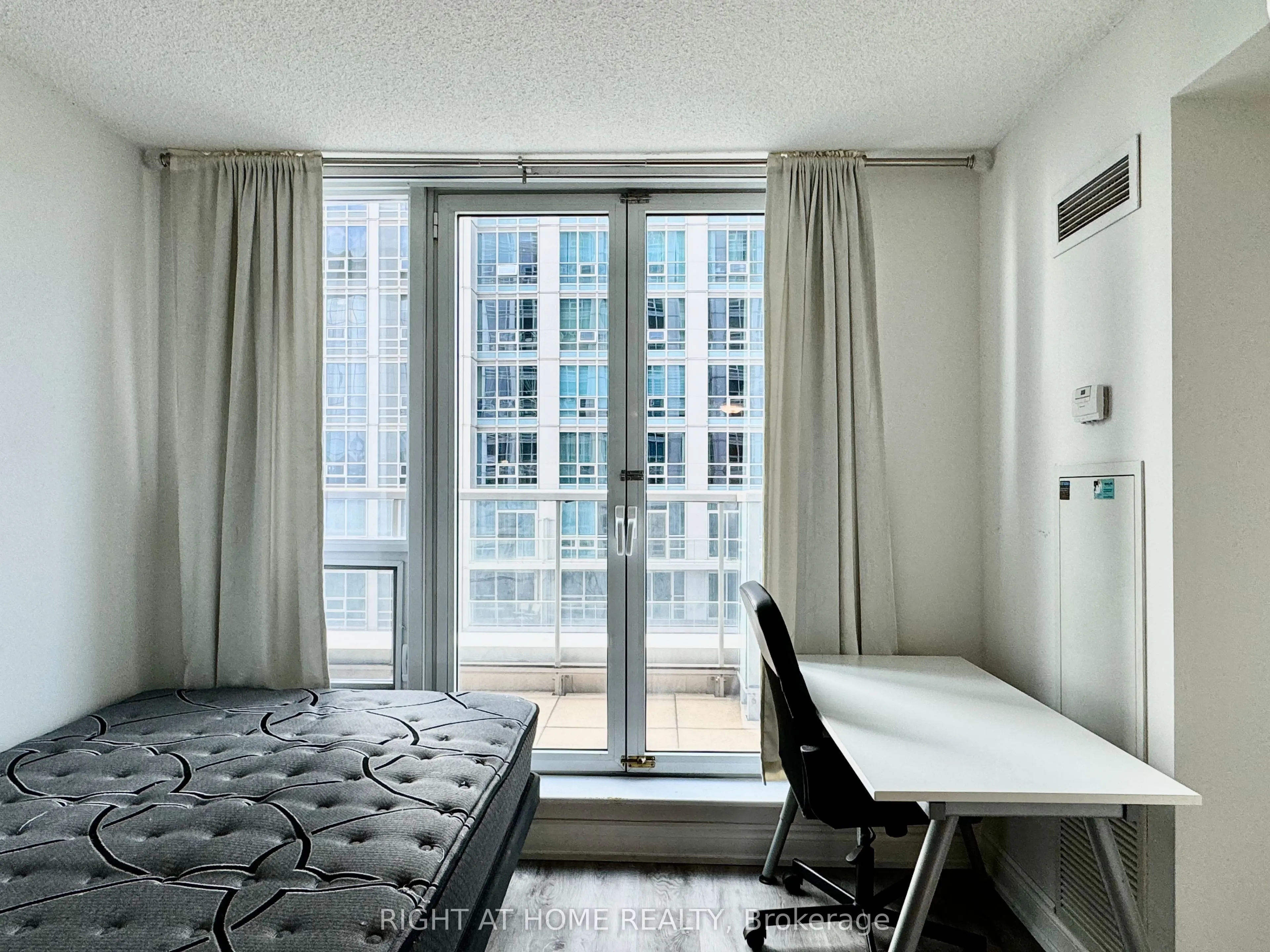 763 Bay Street, #3207