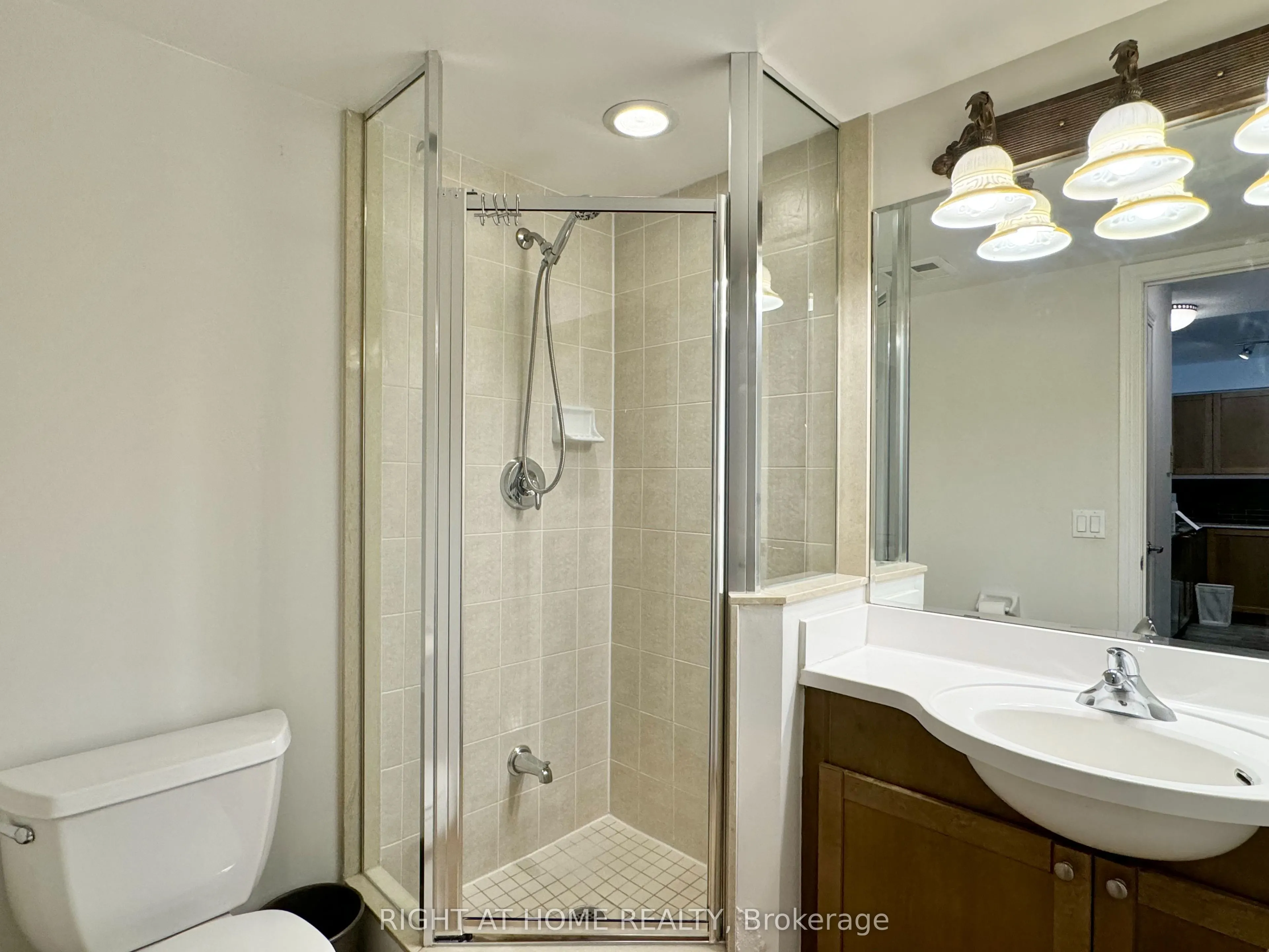 763 Bay Street, #3207
