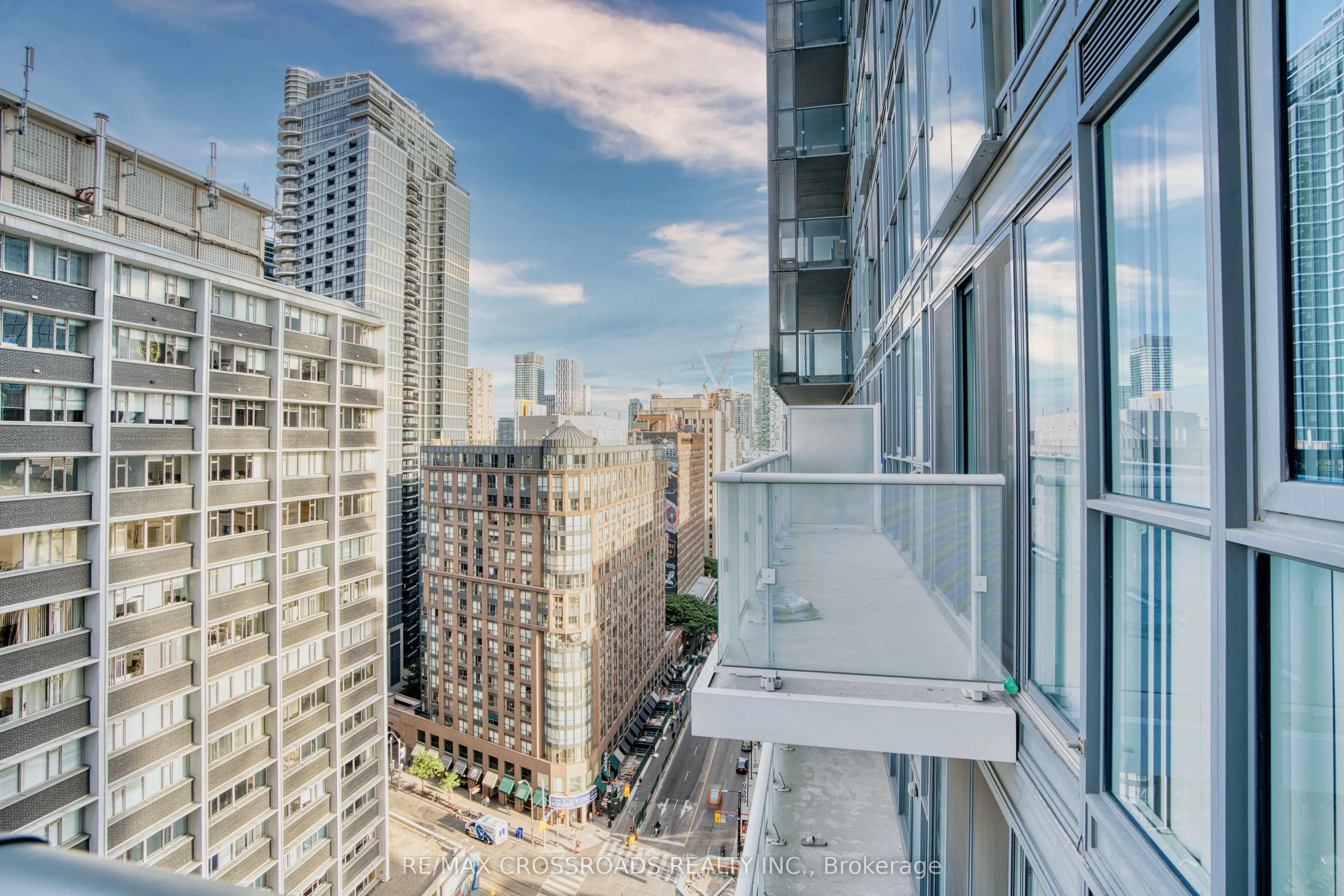 7 Grenville Street, #1906