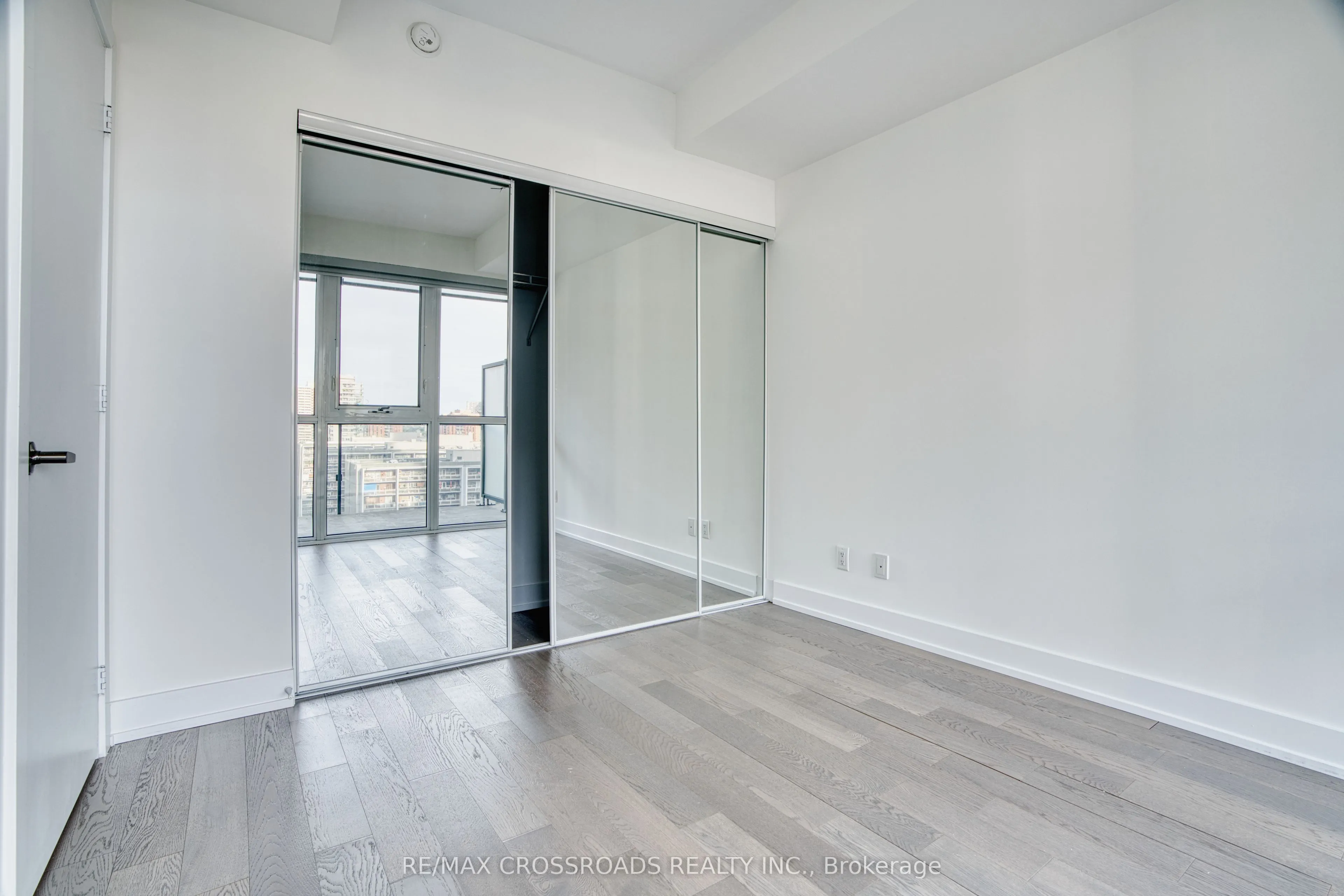 7 Grenville Street, #1906