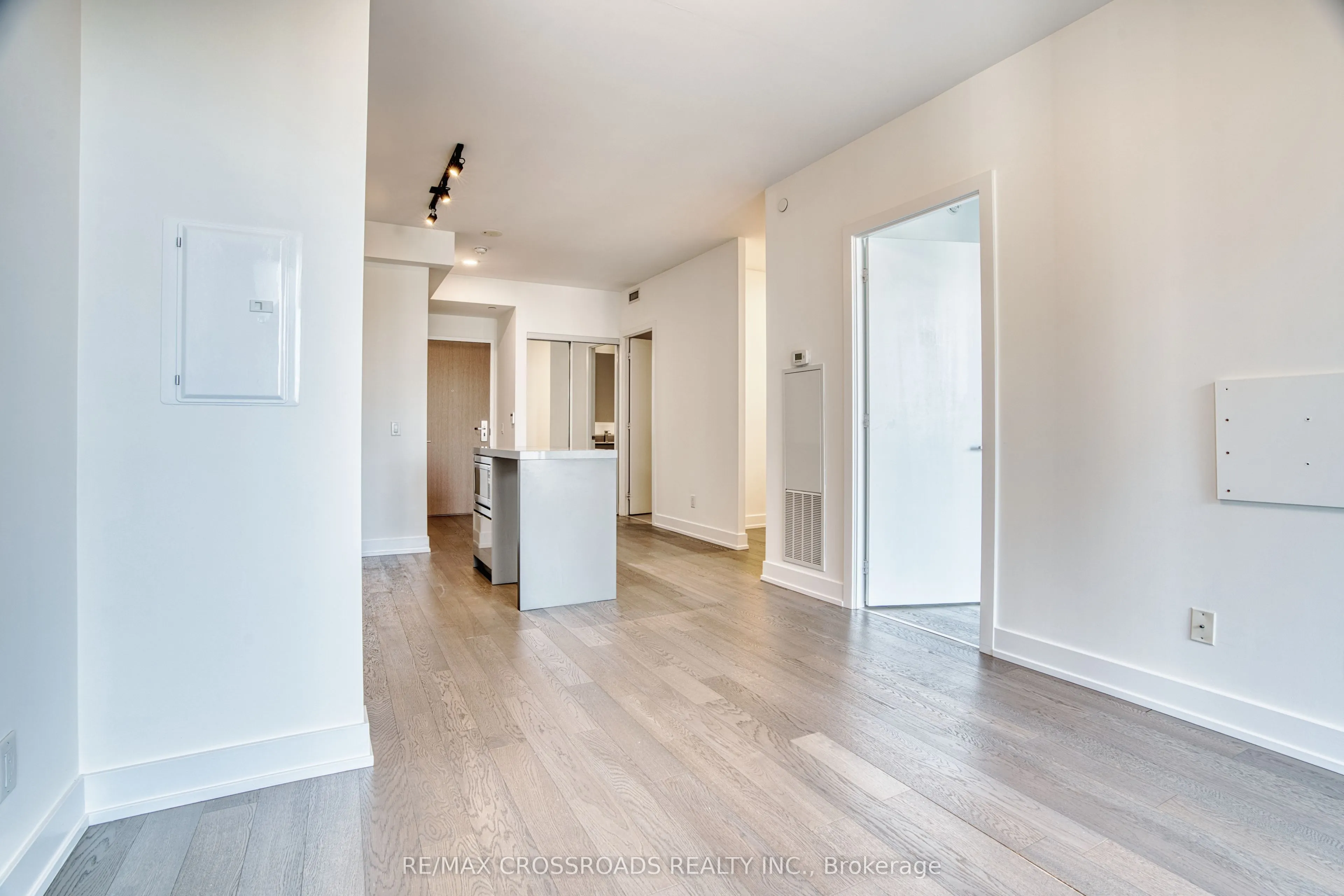 7 Grenville Street, #1906
