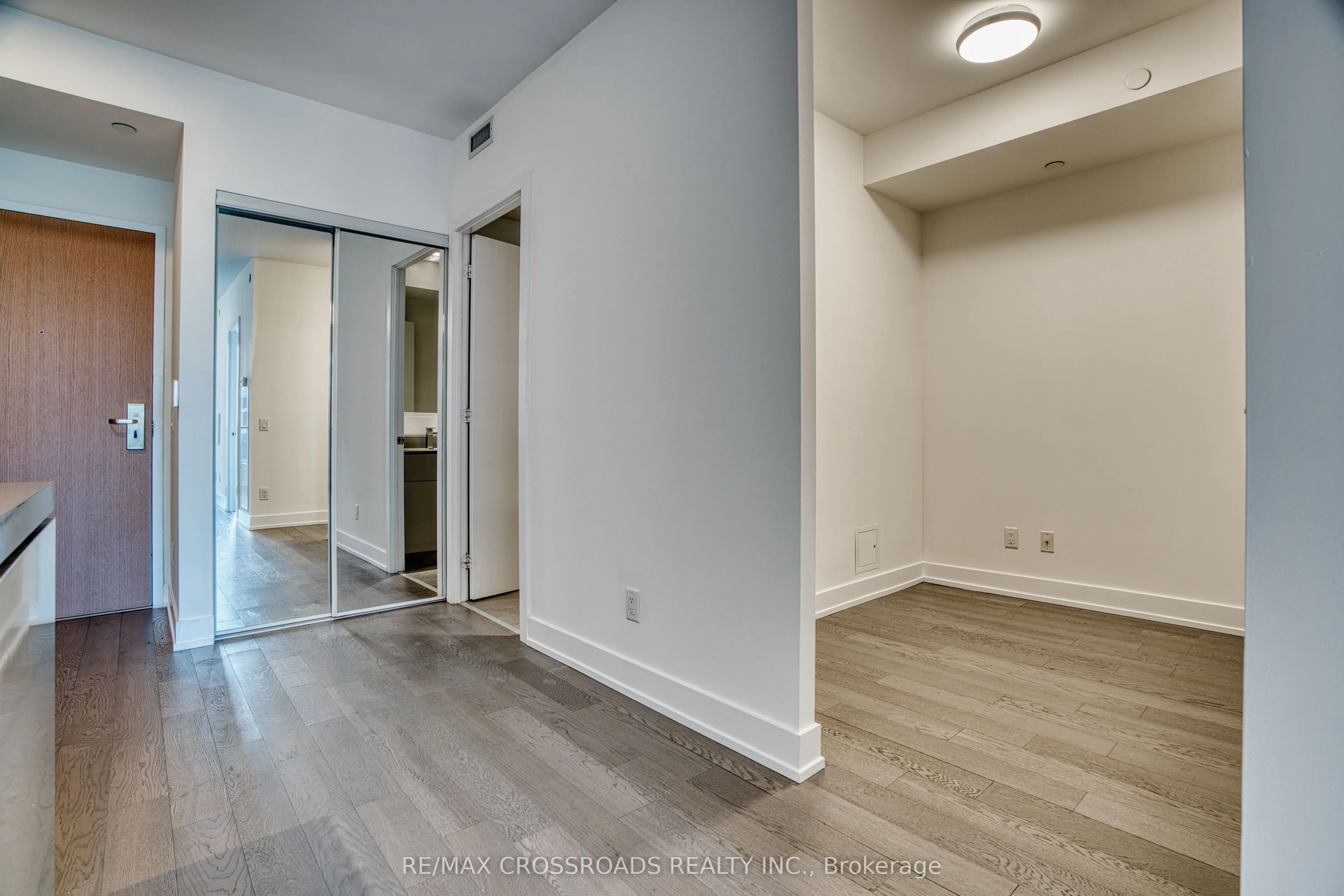 7 Grenville Street, #1906