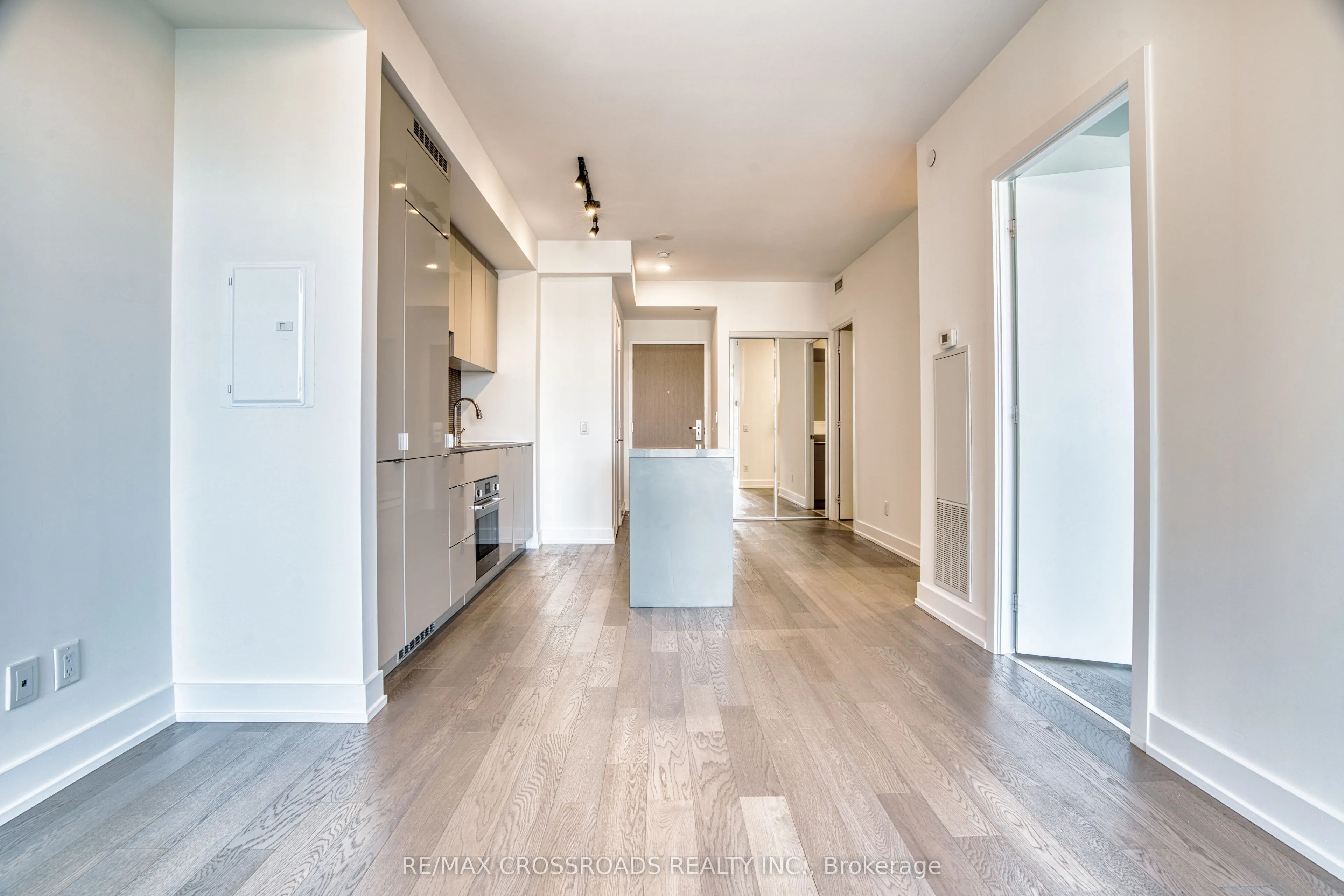 7 Grenville Street, #1906