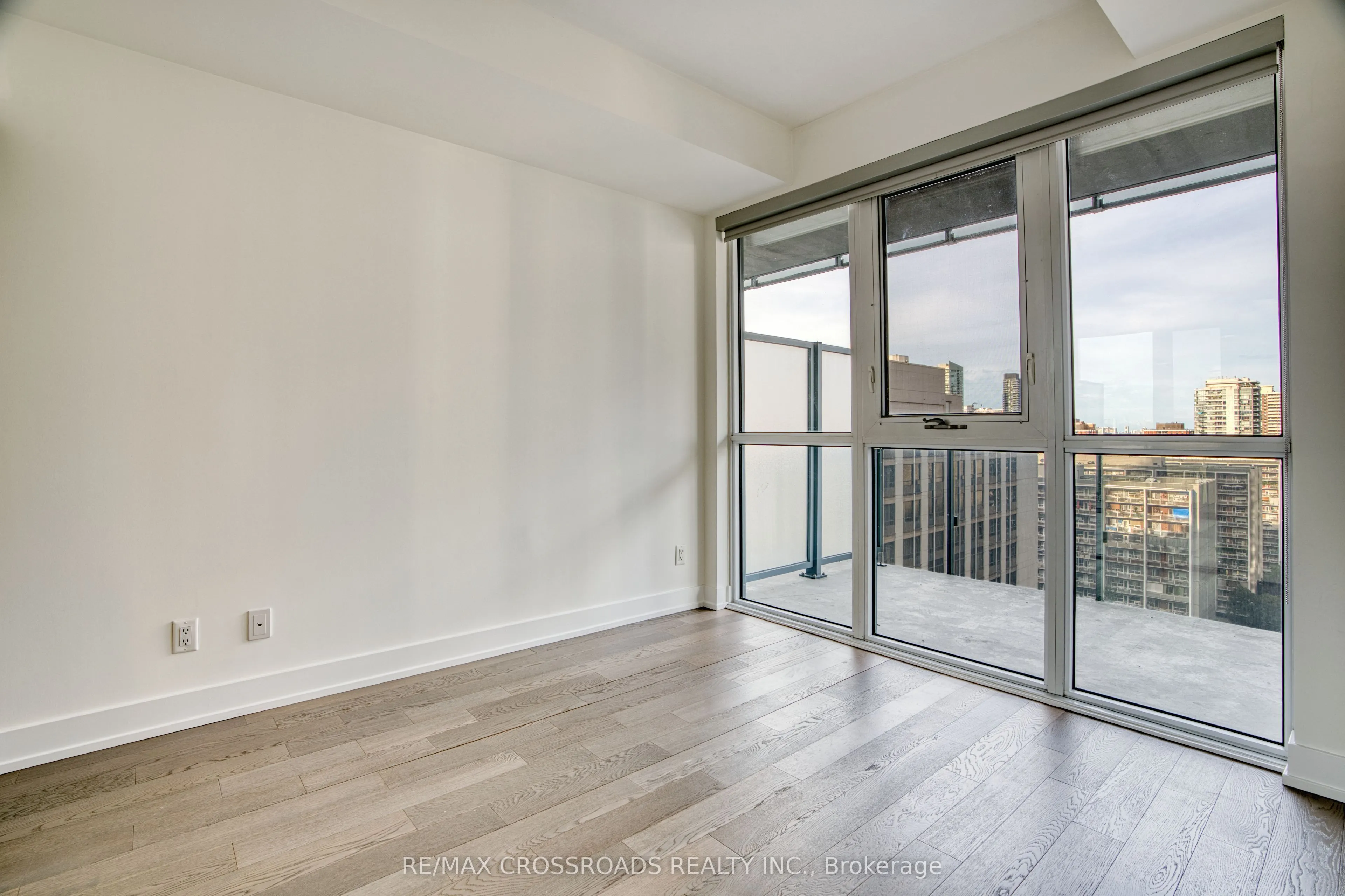 7 Grenville Street, #1906