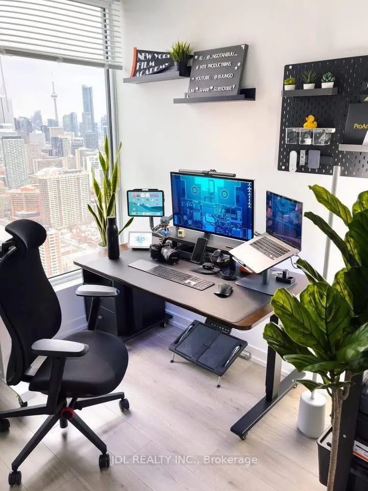 395 Bloor Street E, #4701