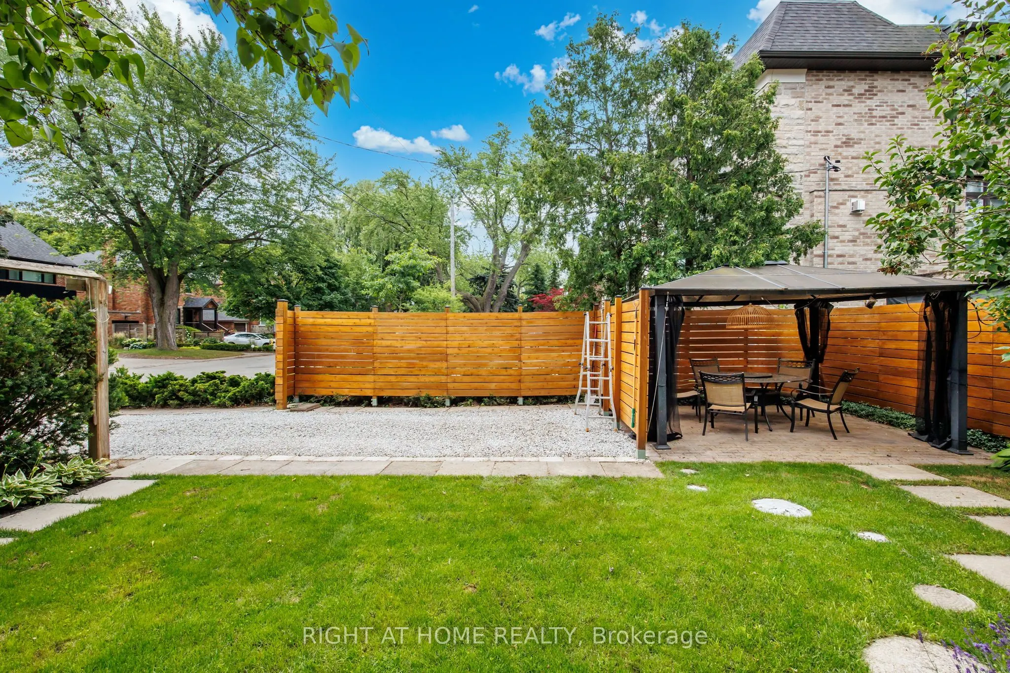 107 Otter Crescent
