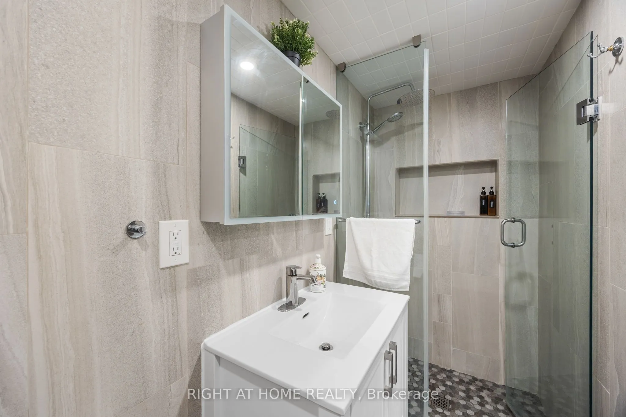 107 Otter Crescent