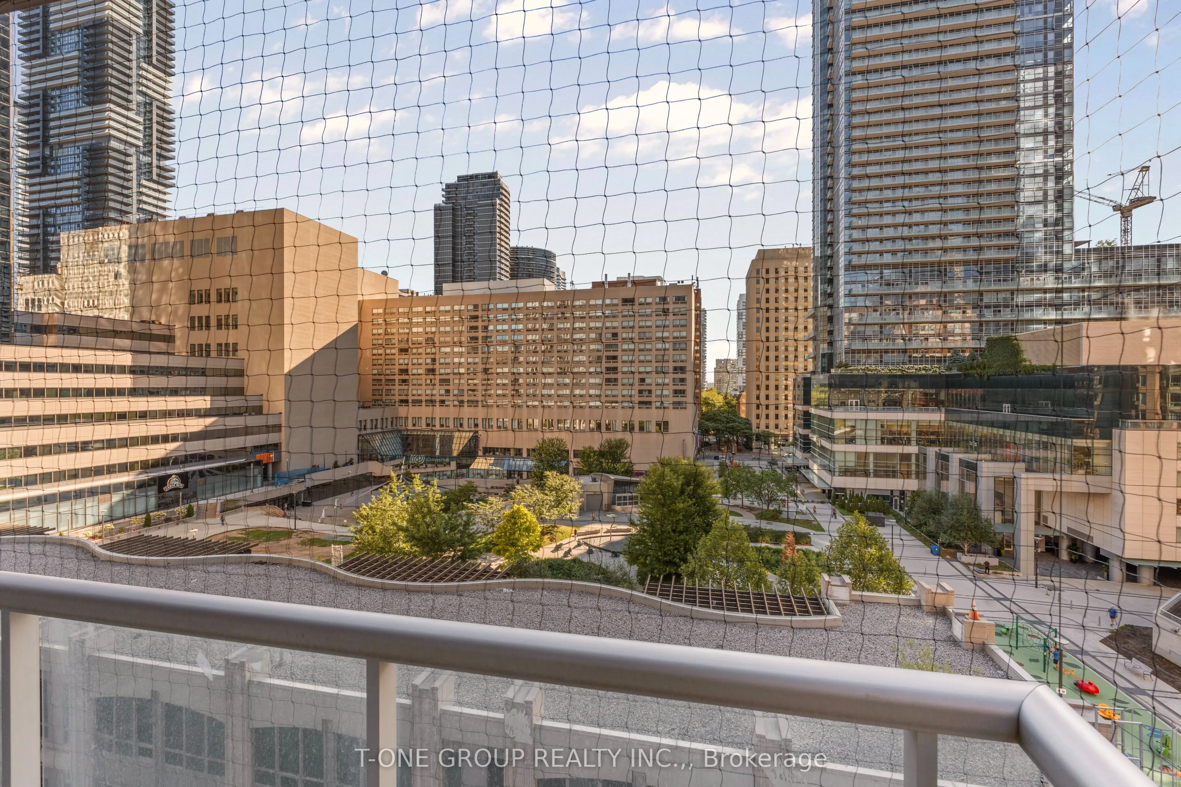 761 Bay Street, #605