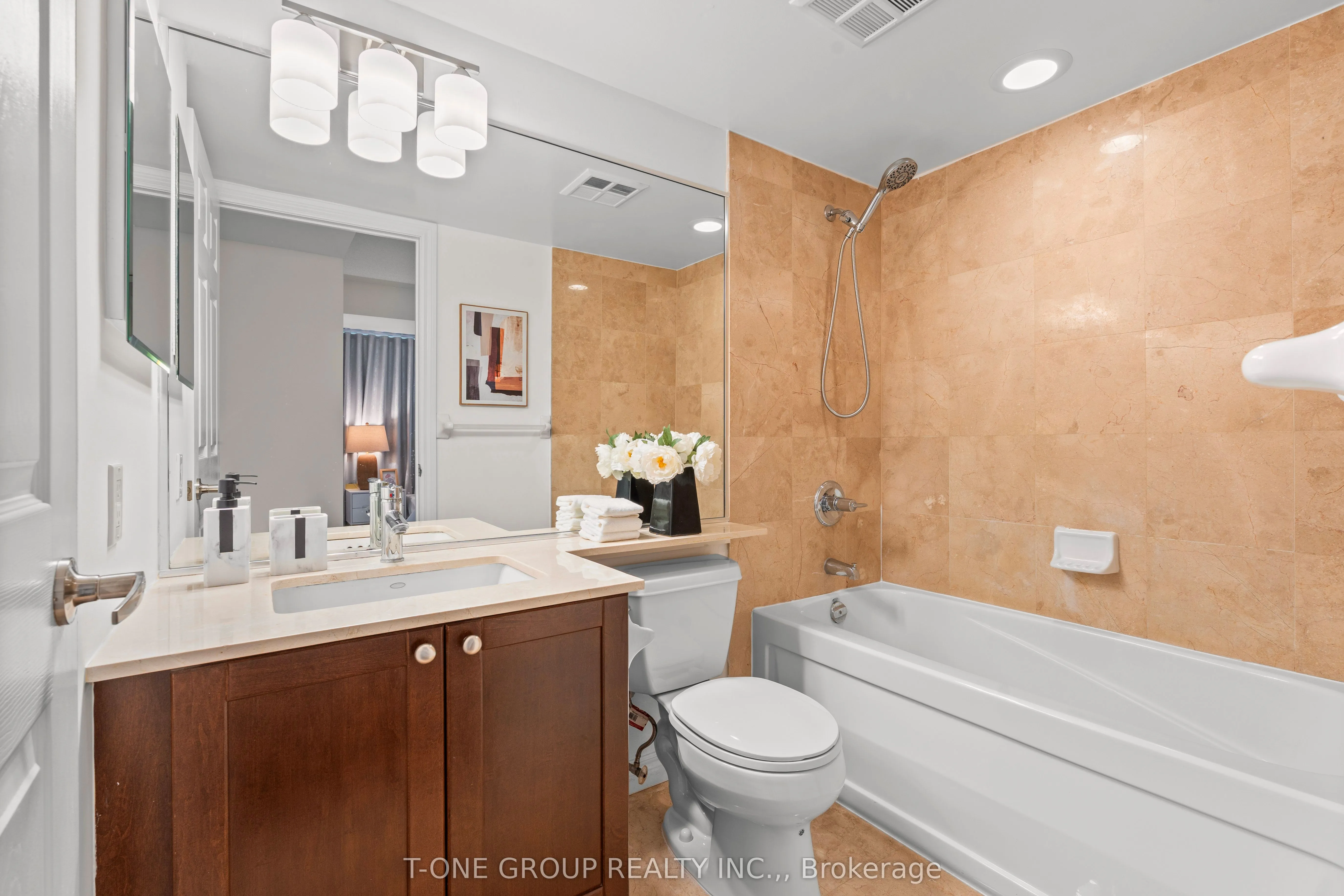 761 Bay Street, #605