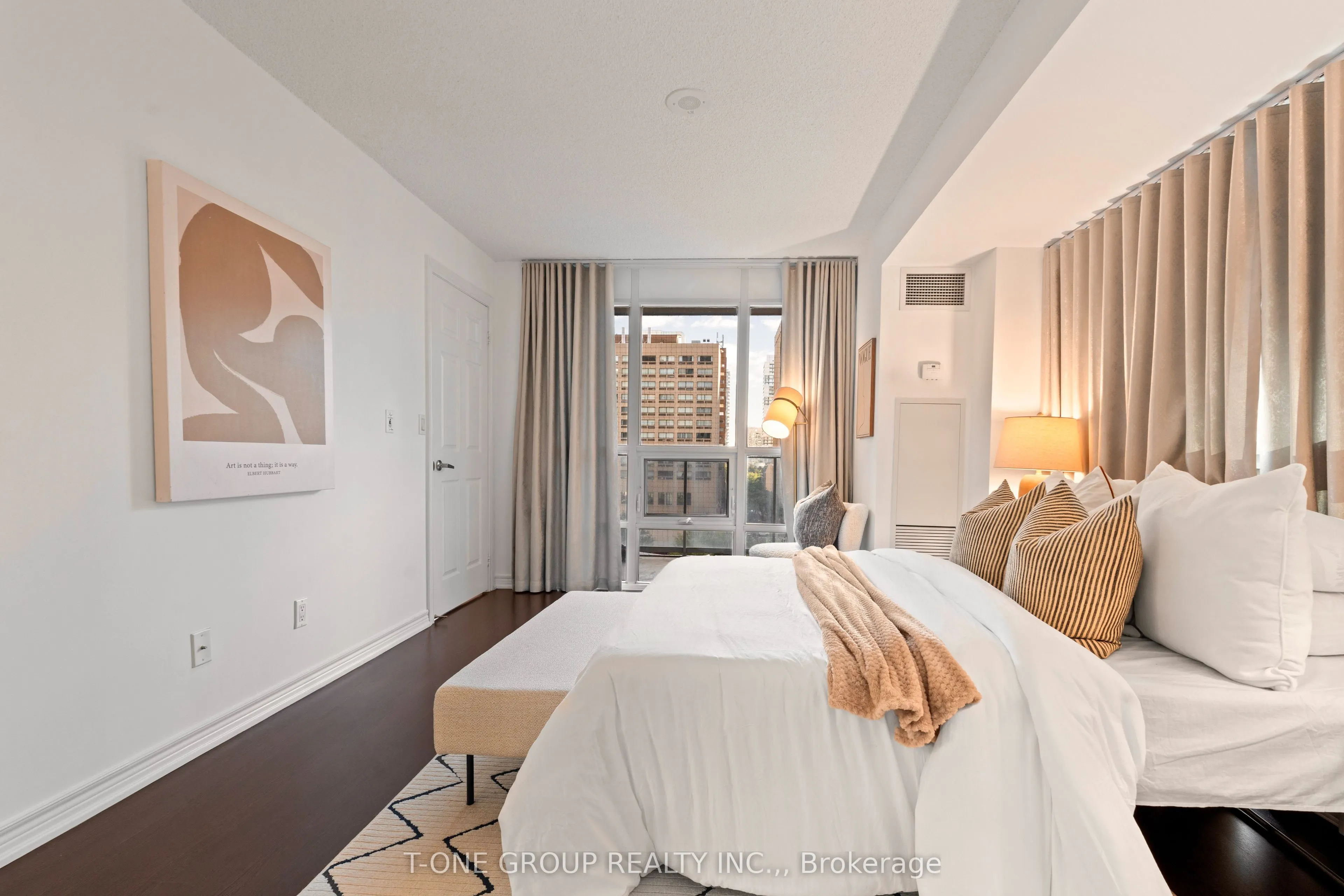 761 Bay Street, #605