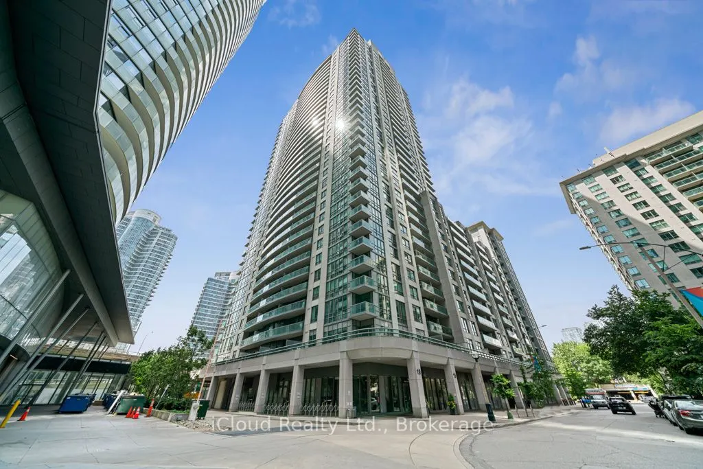 19 Grand Trunk Crescent, #506