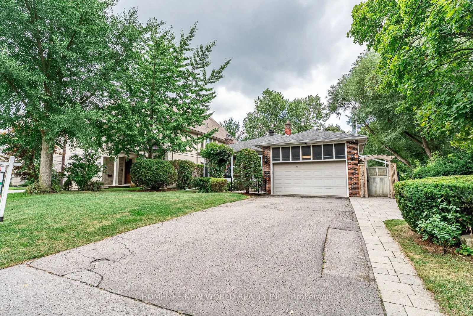 81 Hillcrest Avenue