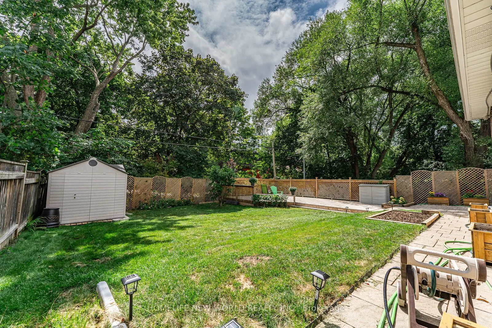 81 Hillcrest Avenue