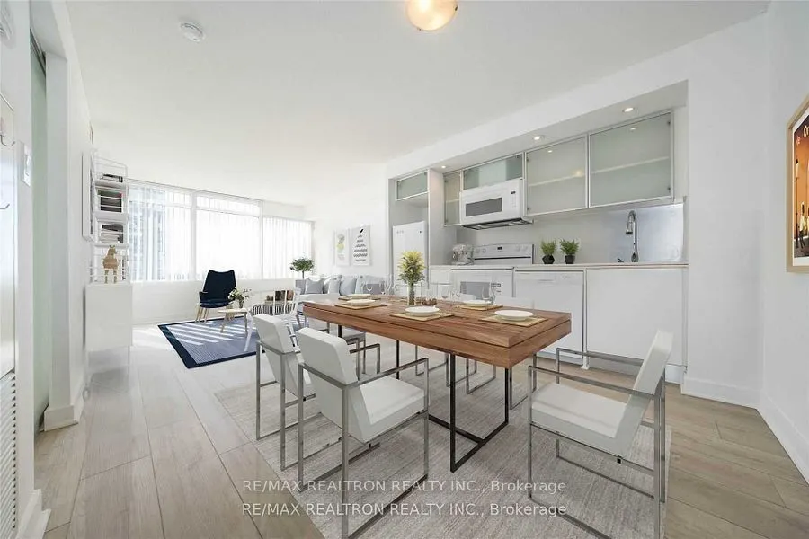 25 Telegram Mews, #1508