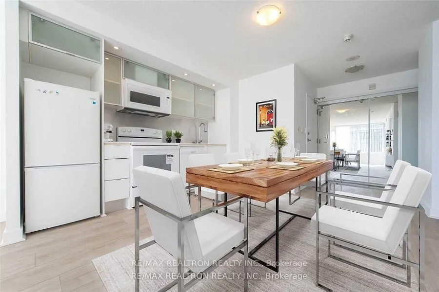 25 Telegram Mews, #1508