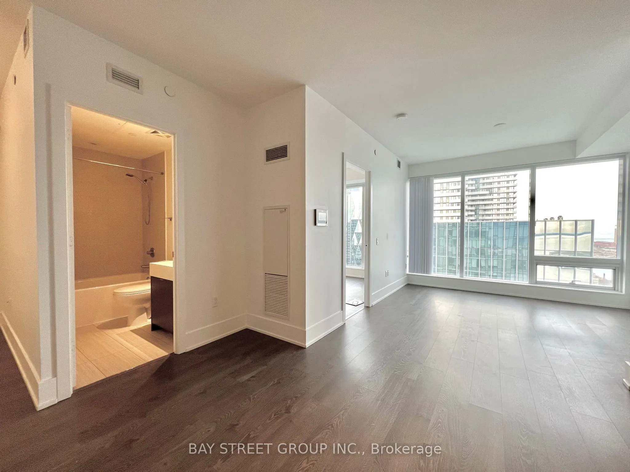 10 York Street, #5204