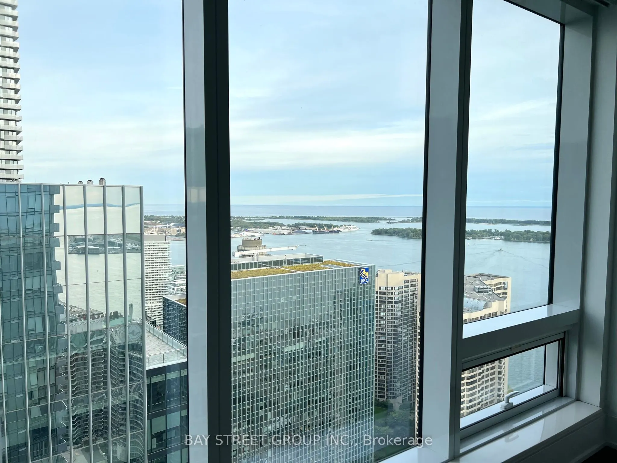 10 York Street, #5204