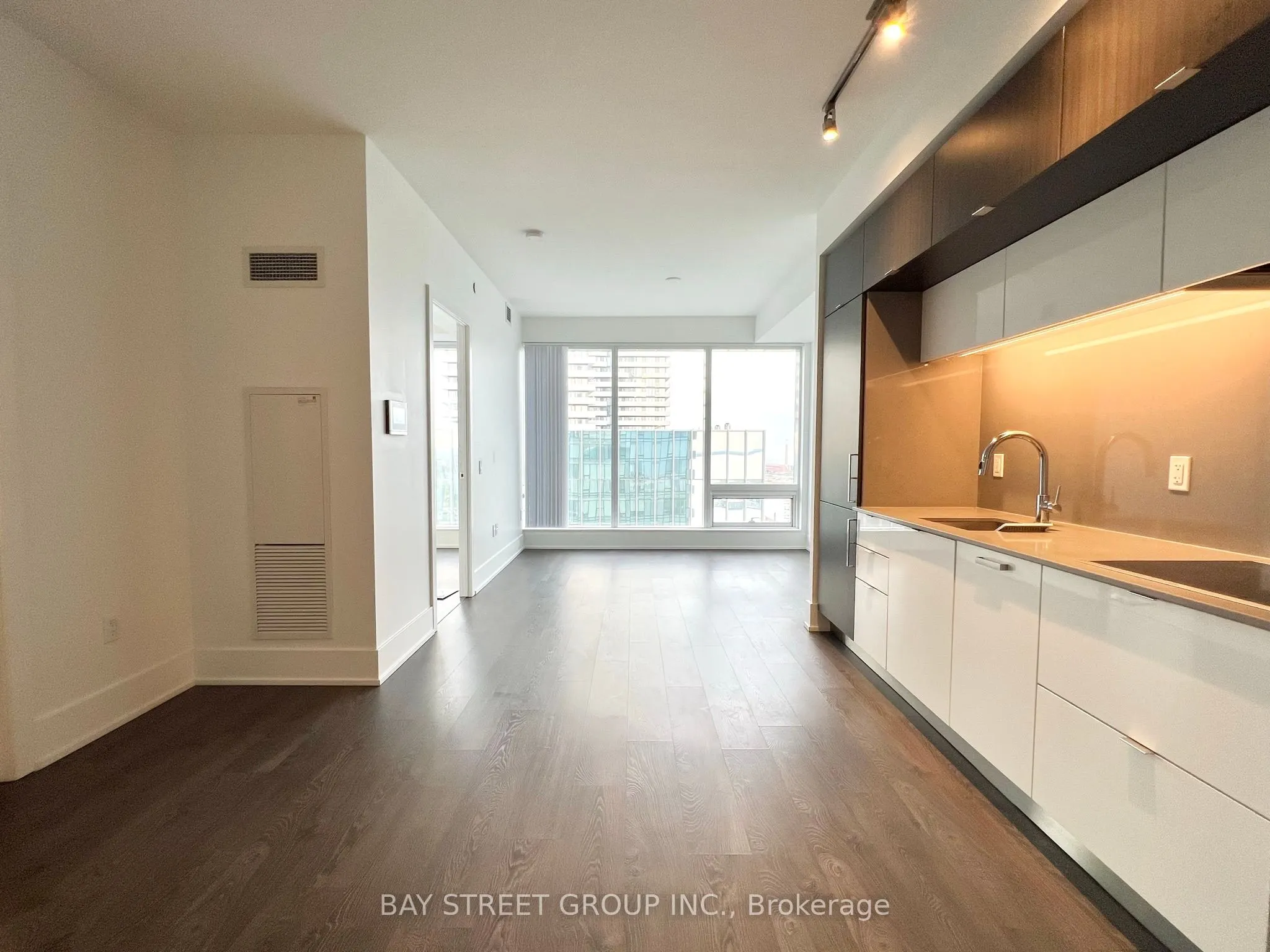10 York Street, #5204