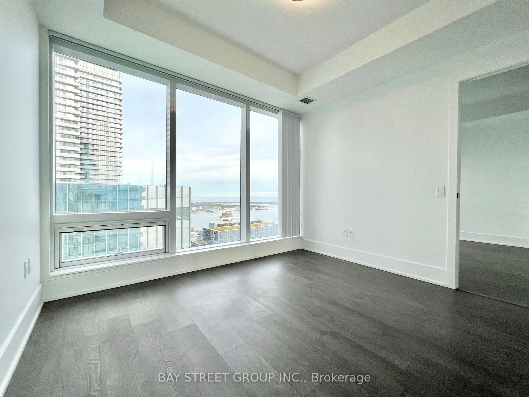 10 York Street, #5204