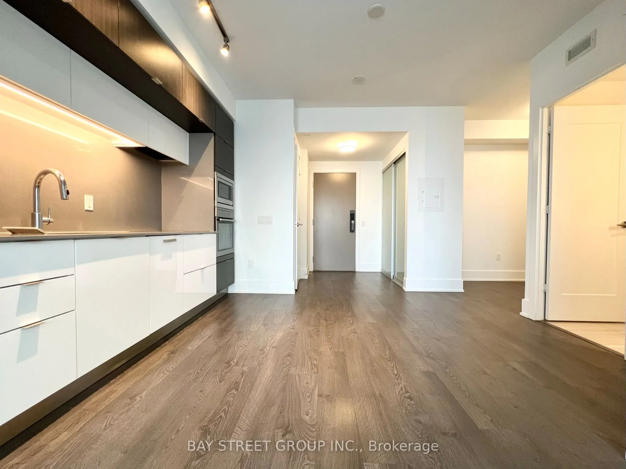 10 York Street, #5204