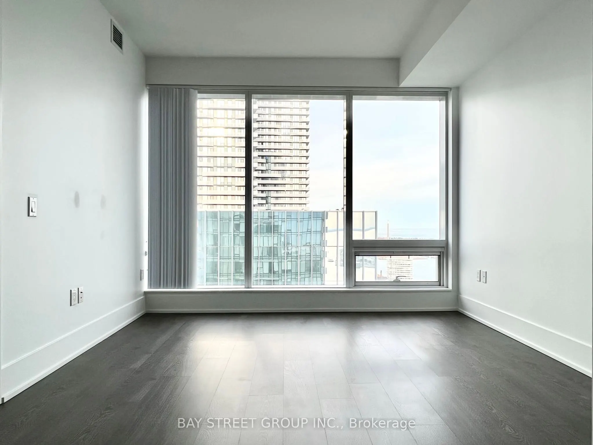 10 York Street, #5204