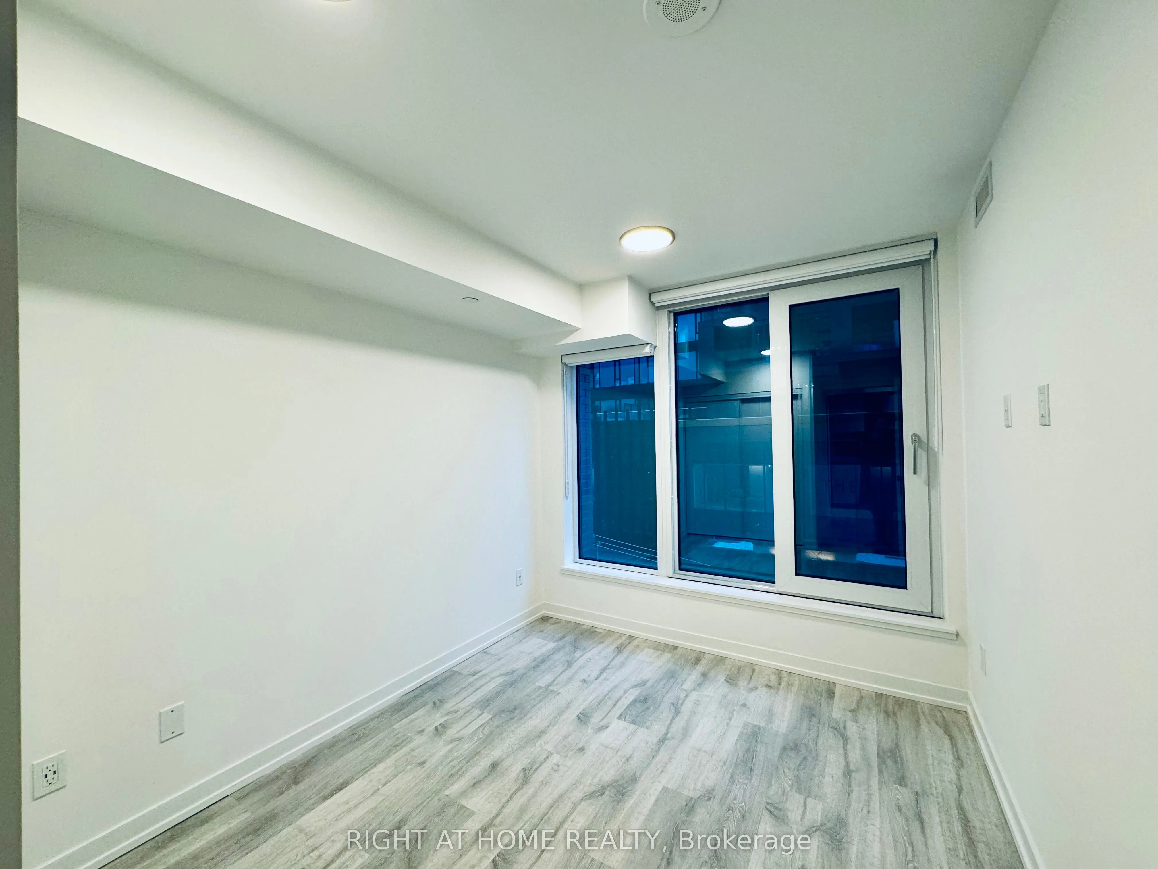 2 Augusta Avenue, #508