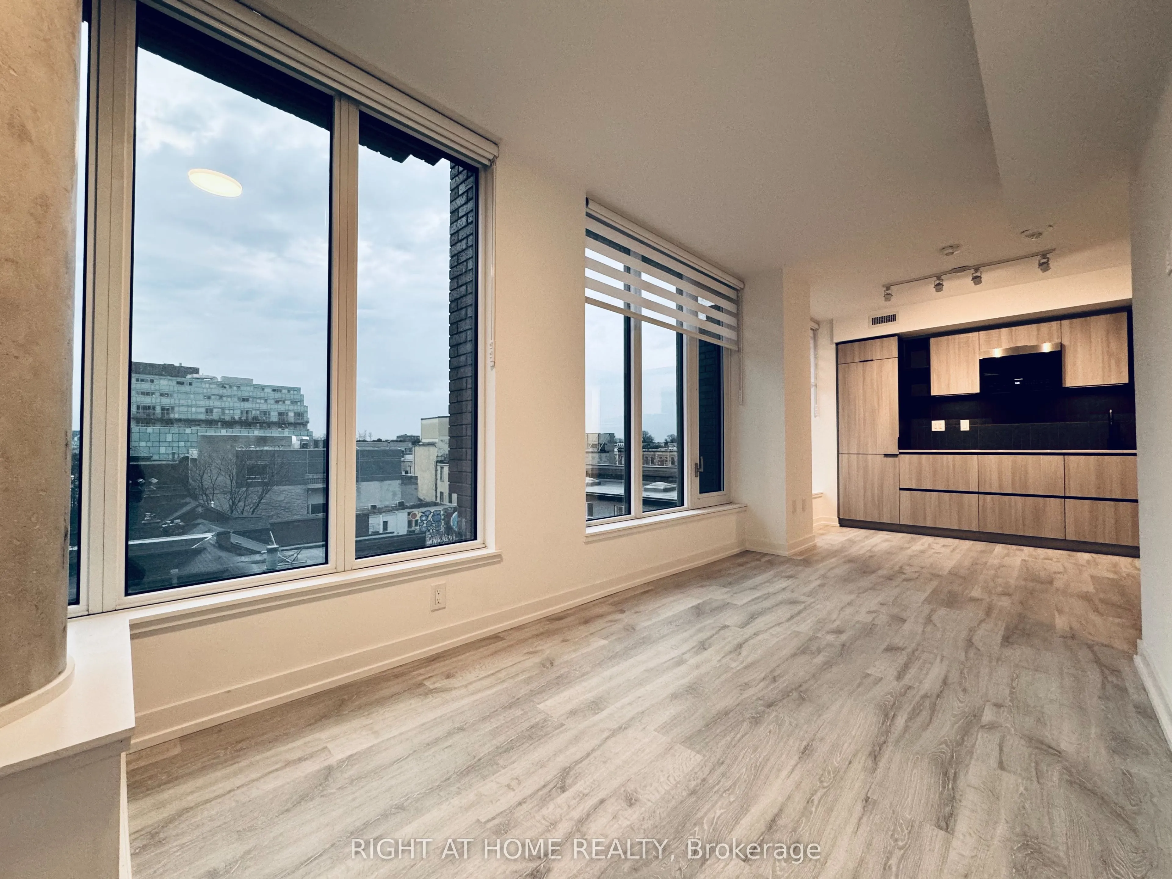 2 Augusta Avenue, #508