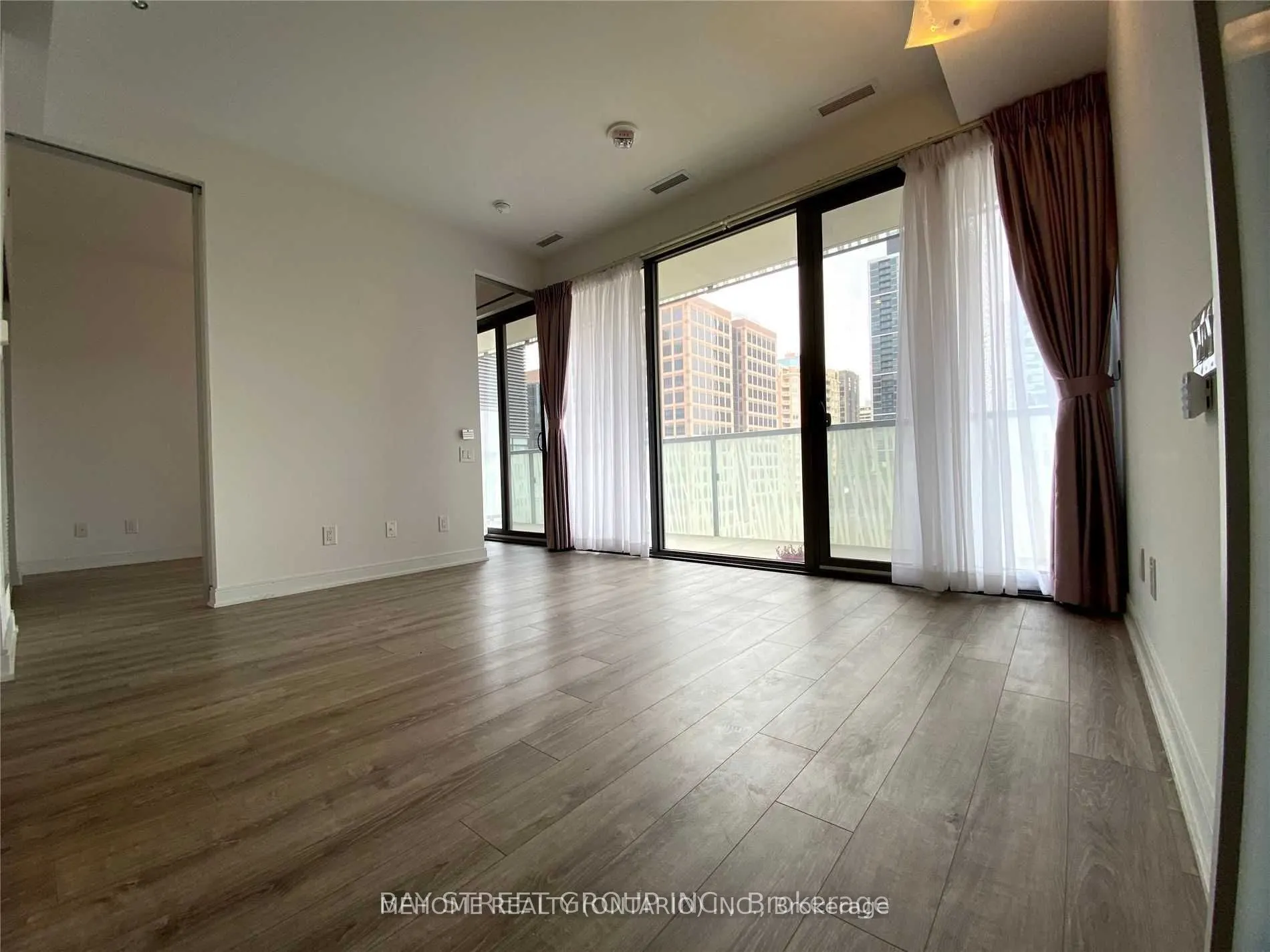 50 Charles Street E, #1001