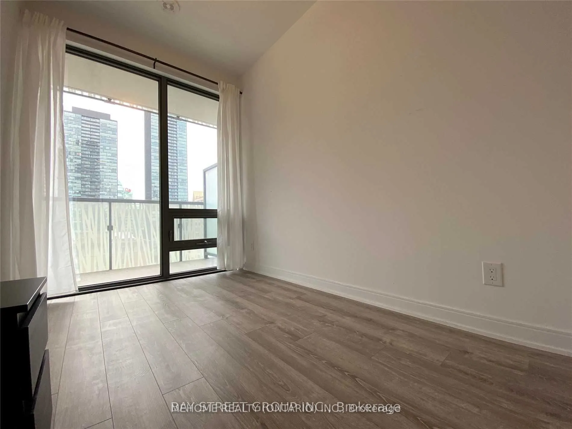 50 Charles Street E, #1001