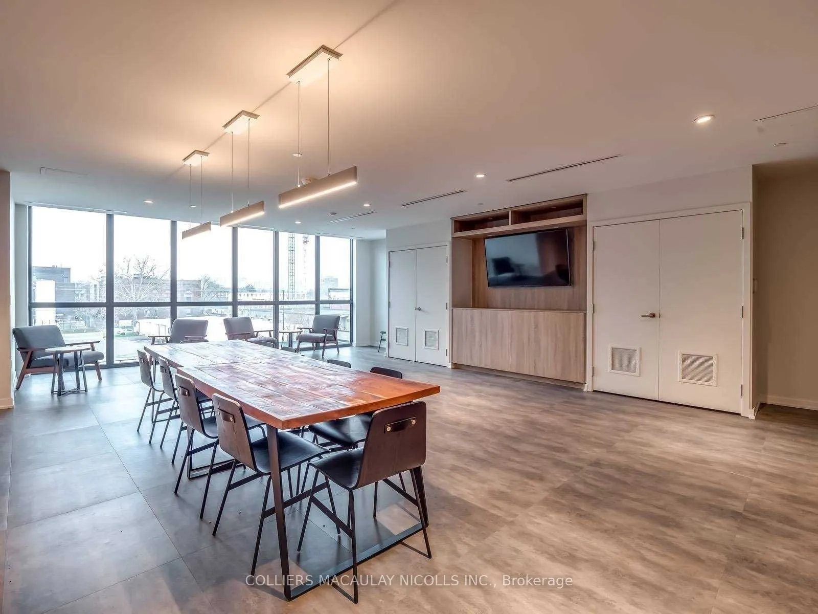 142 St. Helens Avenue, #9