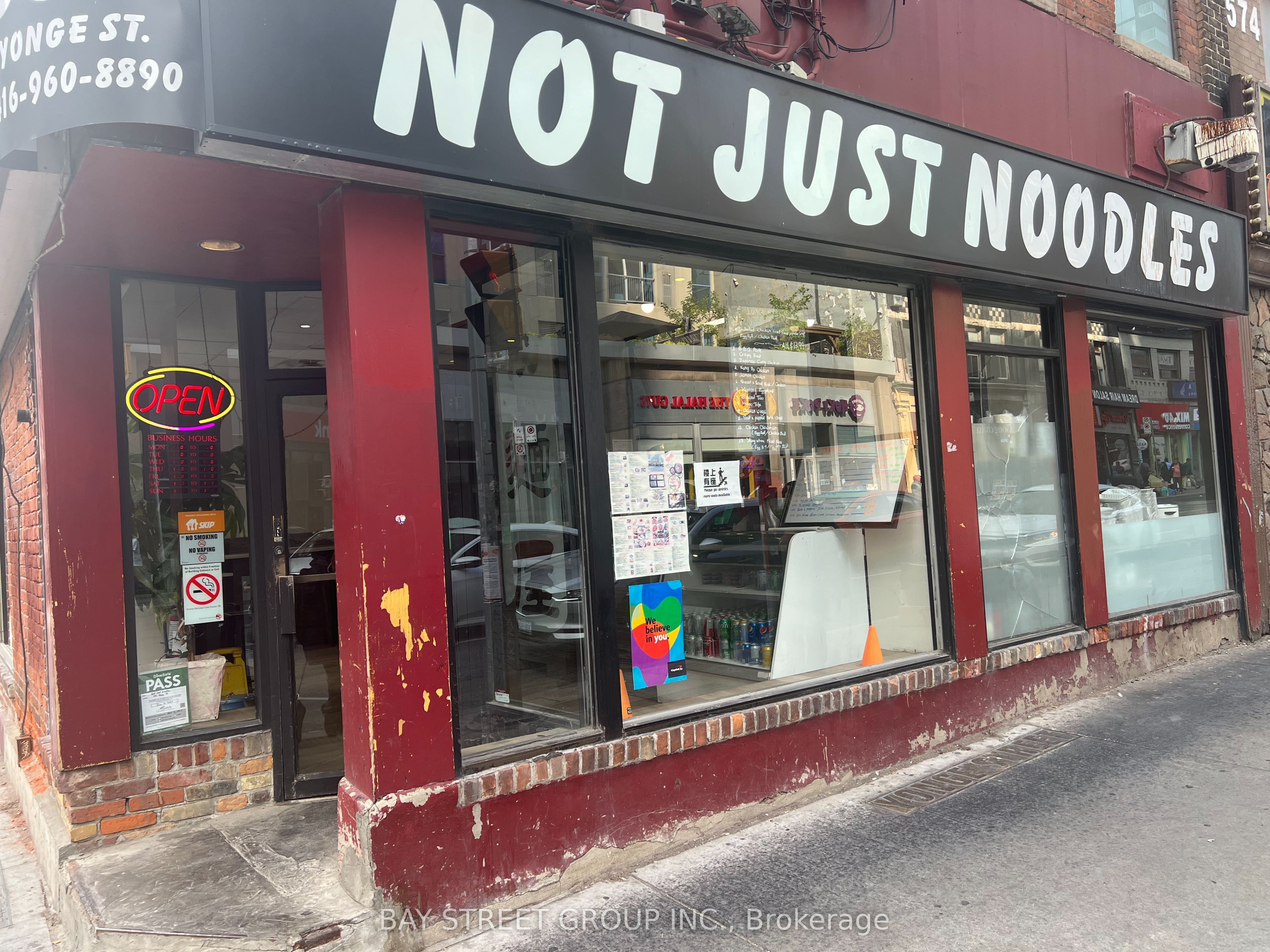 570 Yonge St