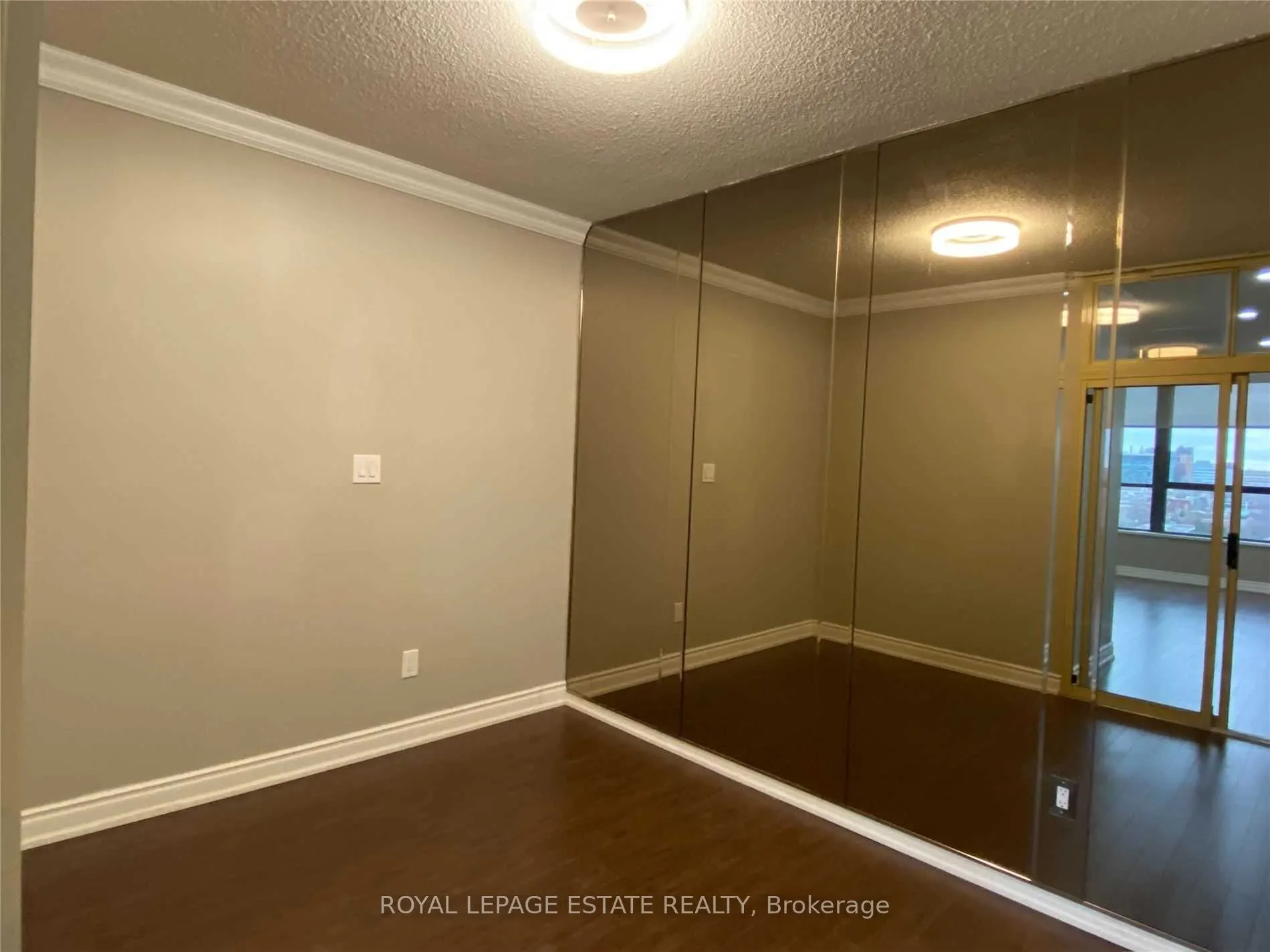 280 Simcoe Street, #Ph3
