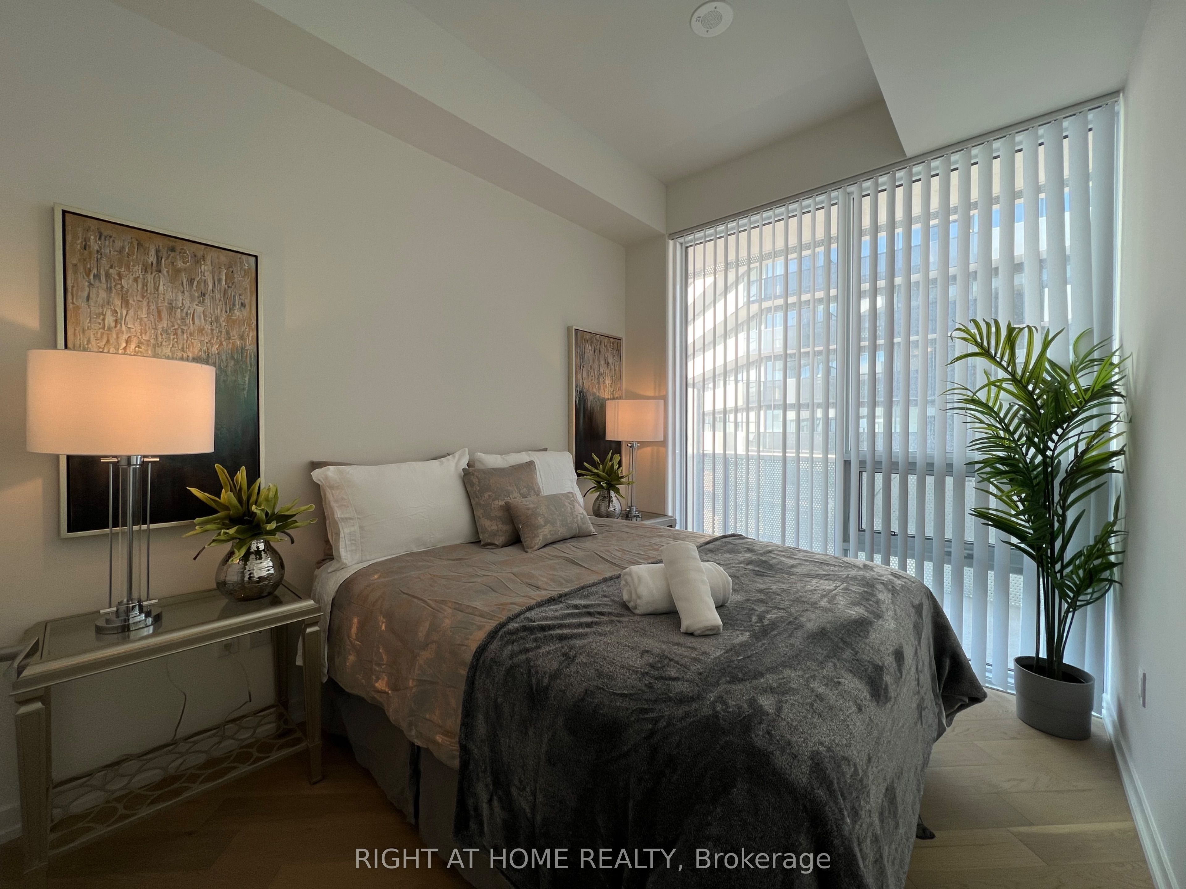 138 Downes Street #PH212