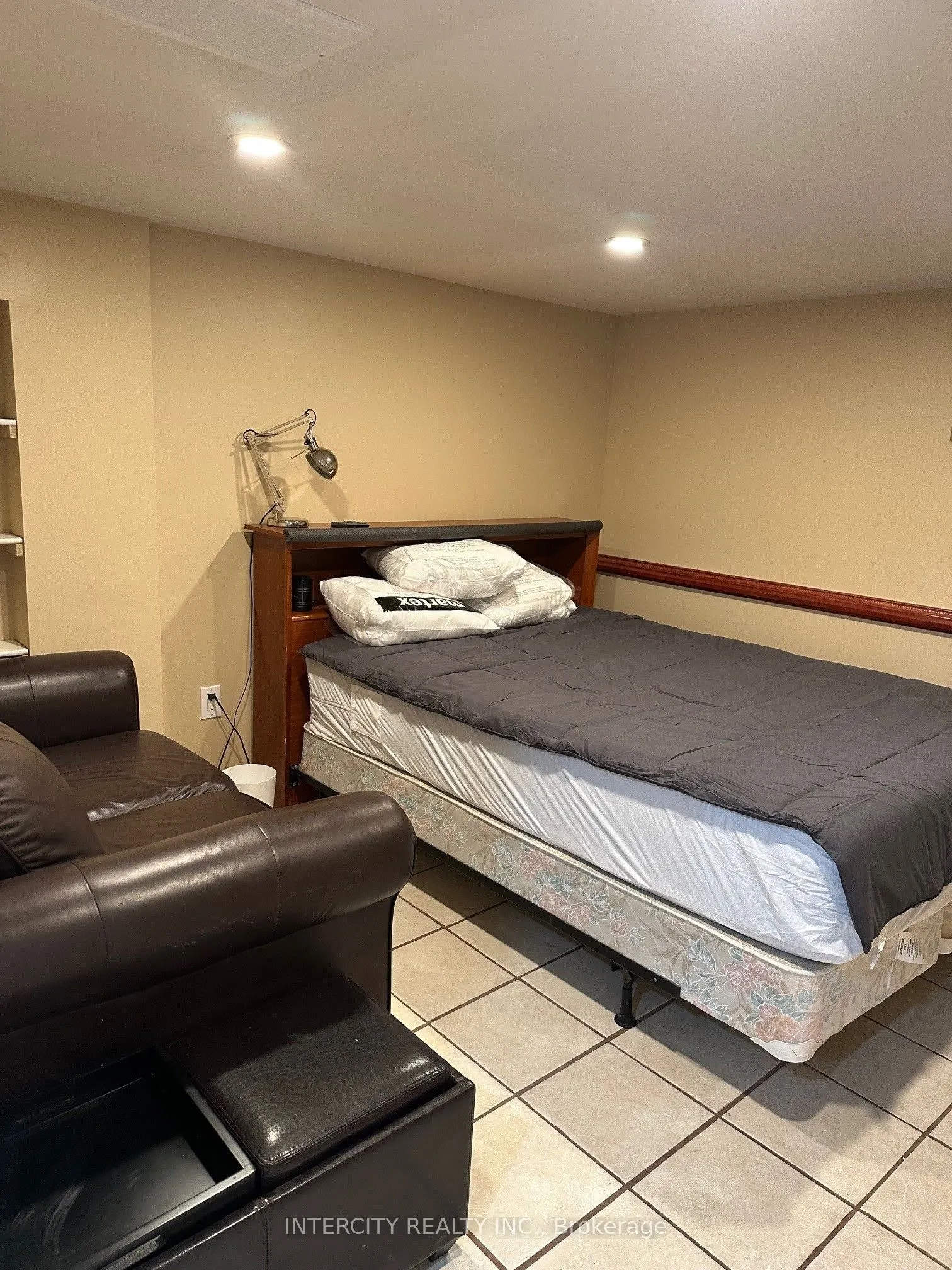 222 Combe Avenue, #BSMT