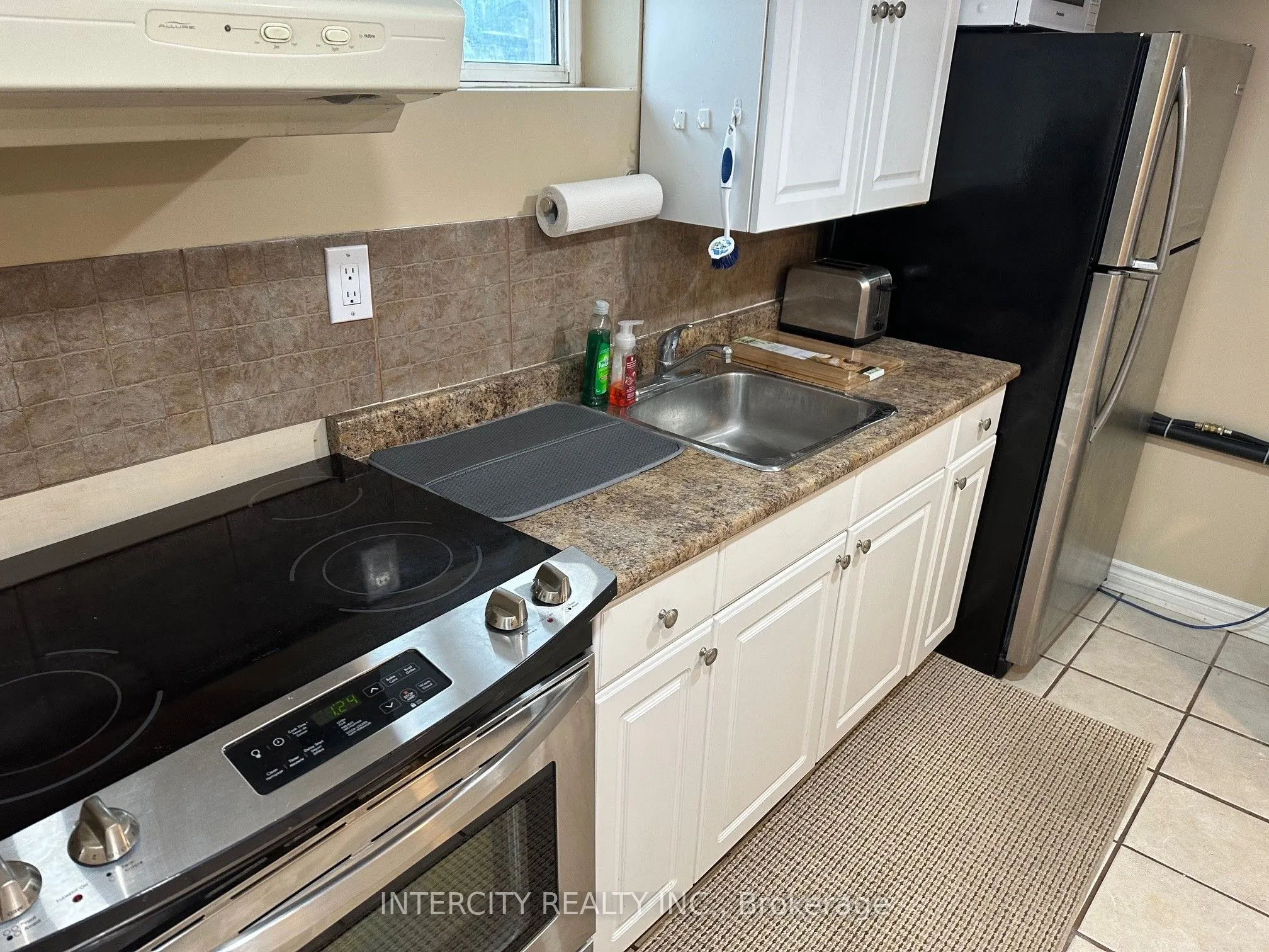 222 Combe Avenue, #BSMT
