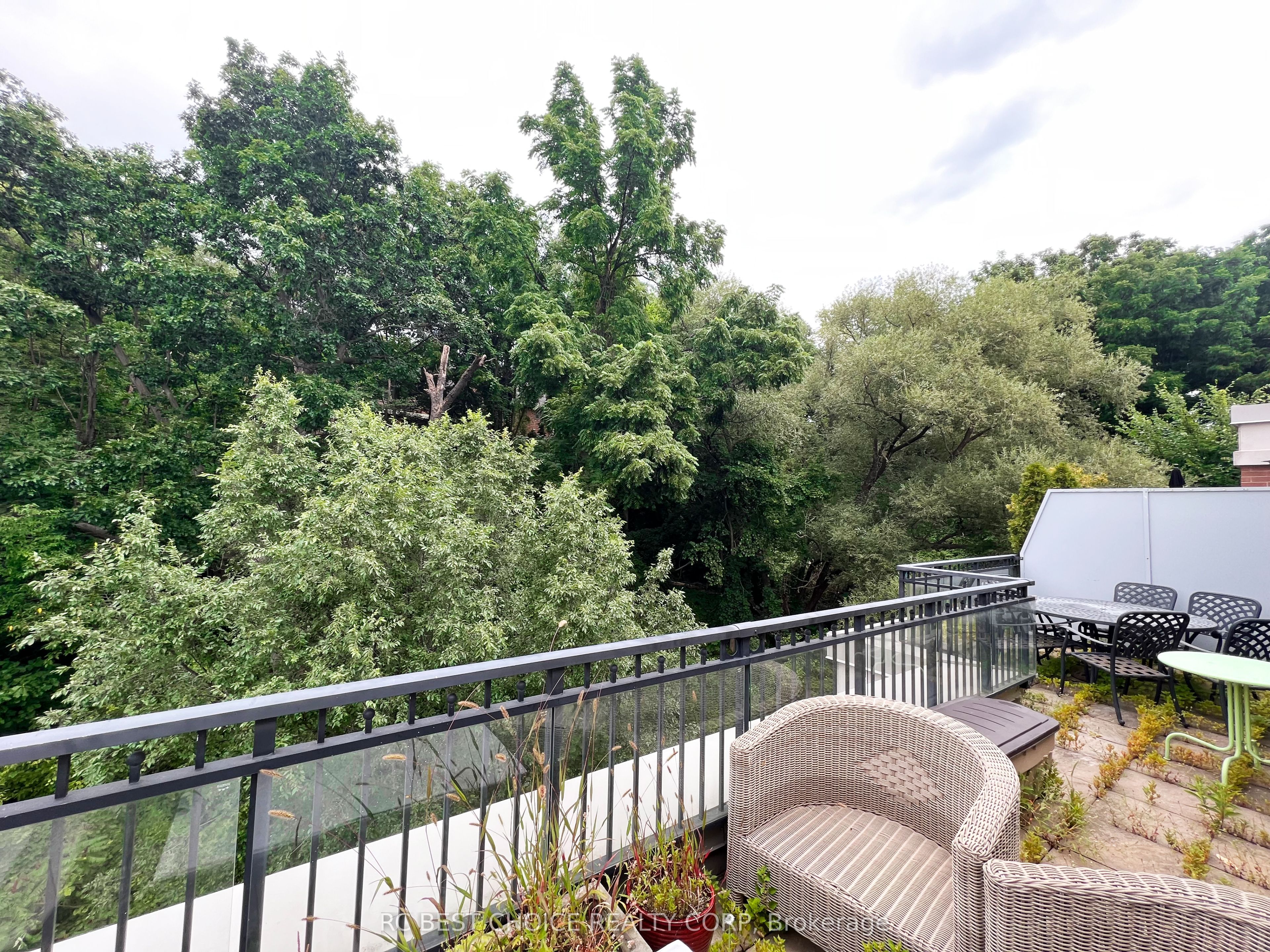 38 William Carson Crescent, #805