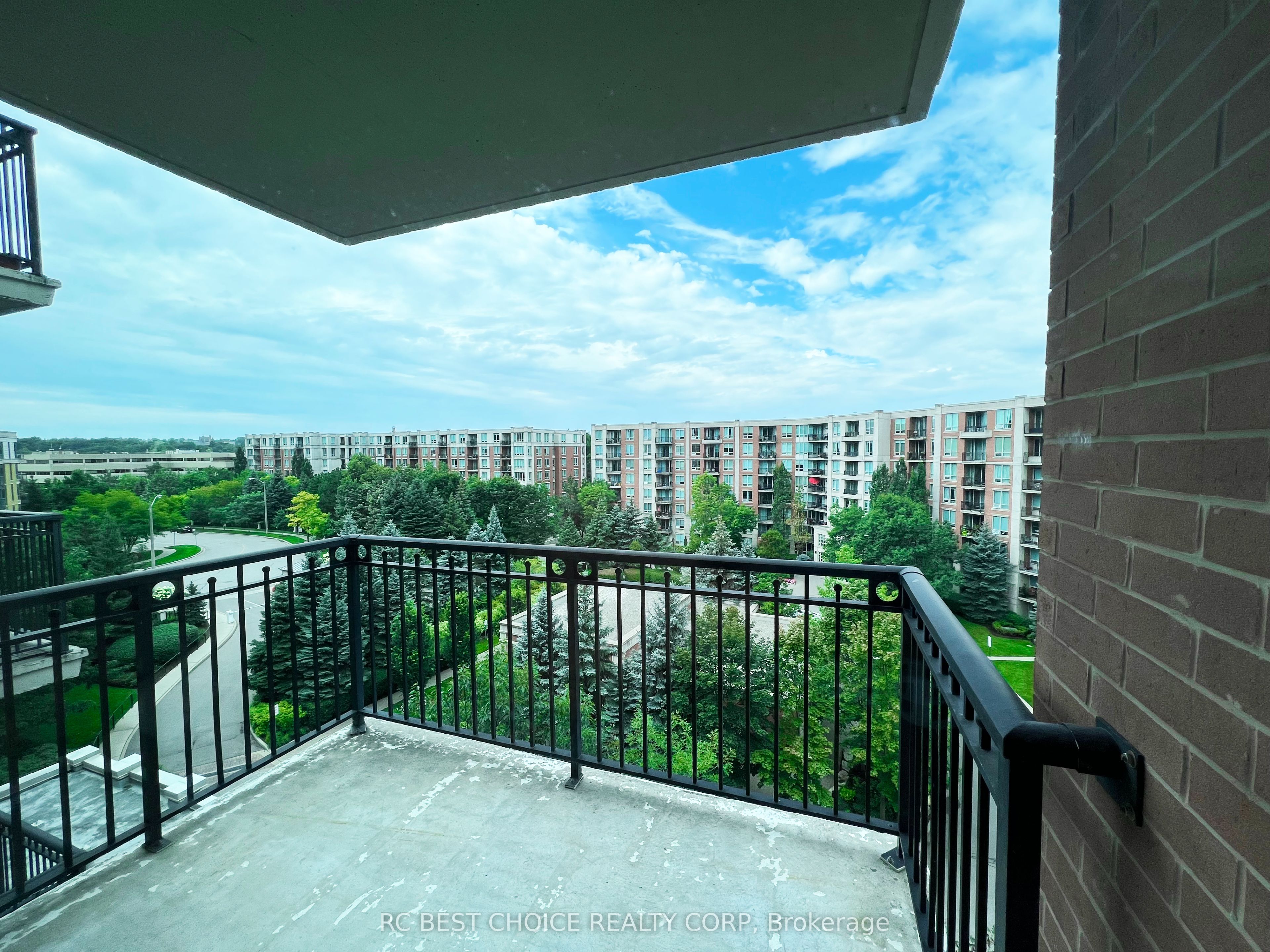 38 William Carson Crescent, #805