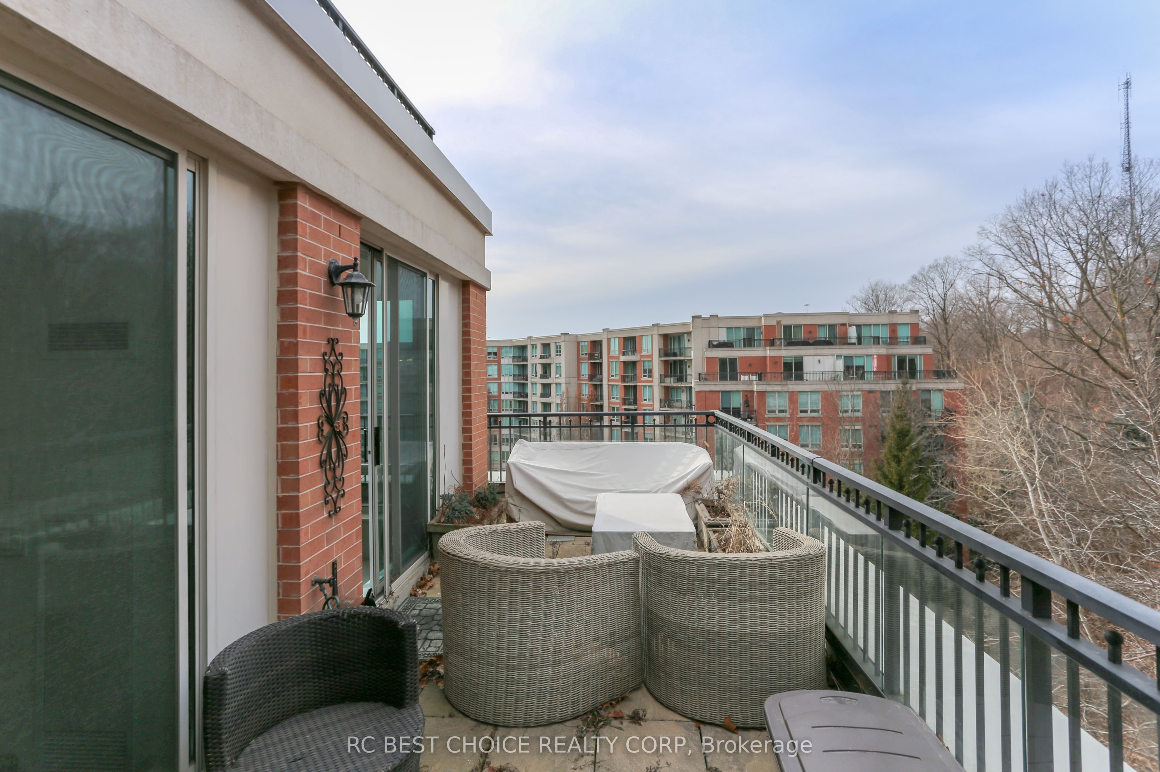 38 William Carson Crescent, #805