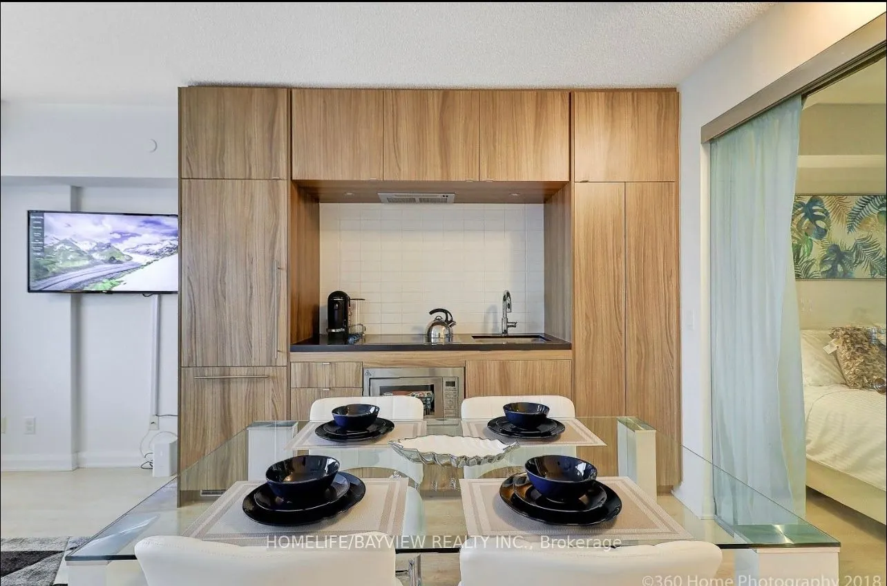 155 Yorkville Avenue #1918